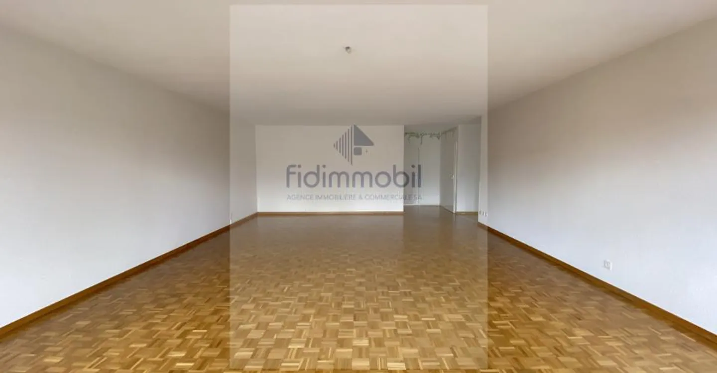 Wohnung mit einer Fläche von 144m2 zur Miete für Wohnzwecke oder Büros - Foto 9 von 10