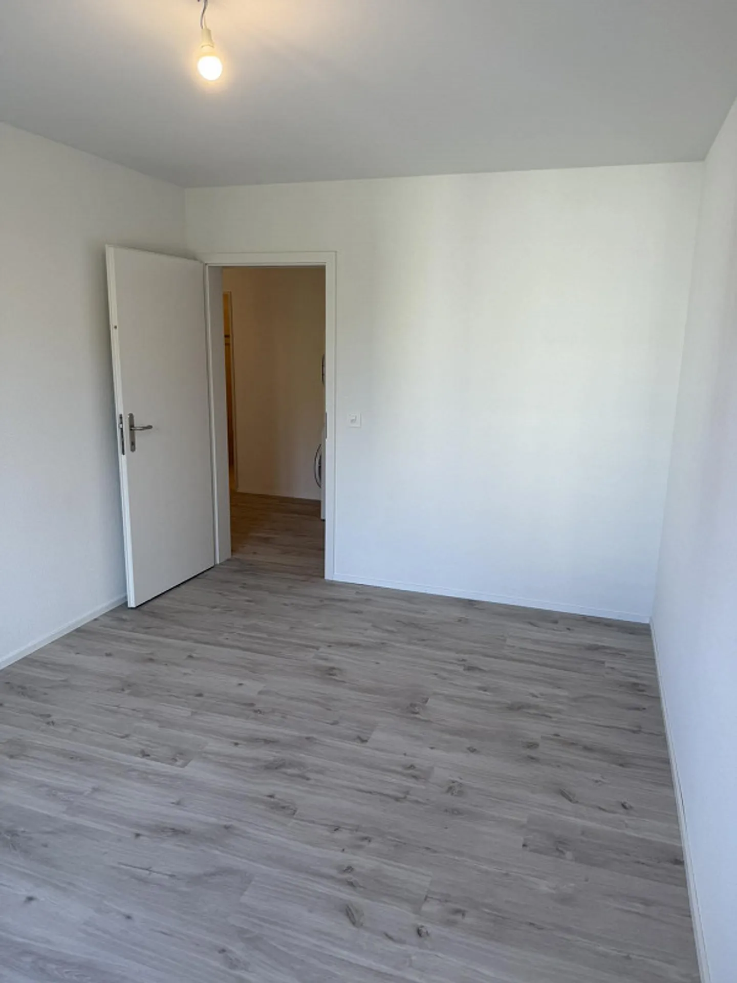 Appartamento 3 locali accanto a Migros e vicino alla stazione - Foto 6 di 15