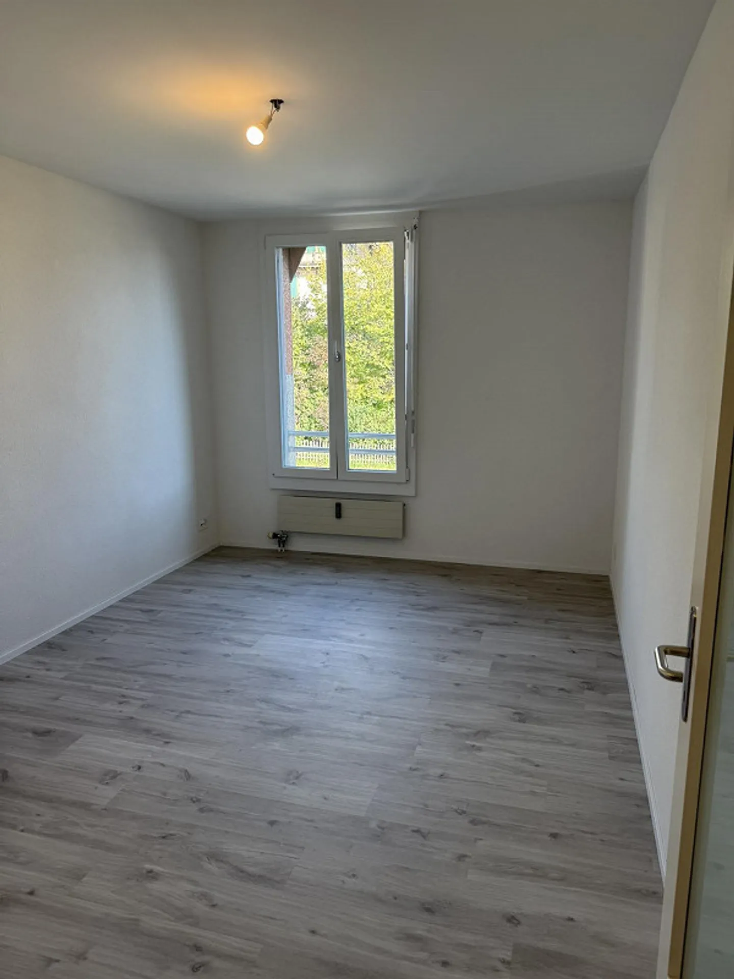 Appartamento 3 locali accanto a Migros e vicino alla stazione - Foto 7 di 15