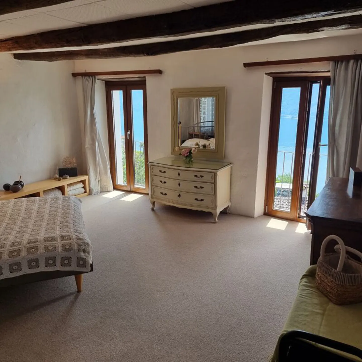 Two - 4 ½ Room House, Garden, and Magnificent Lake View - Photo 3 of 9