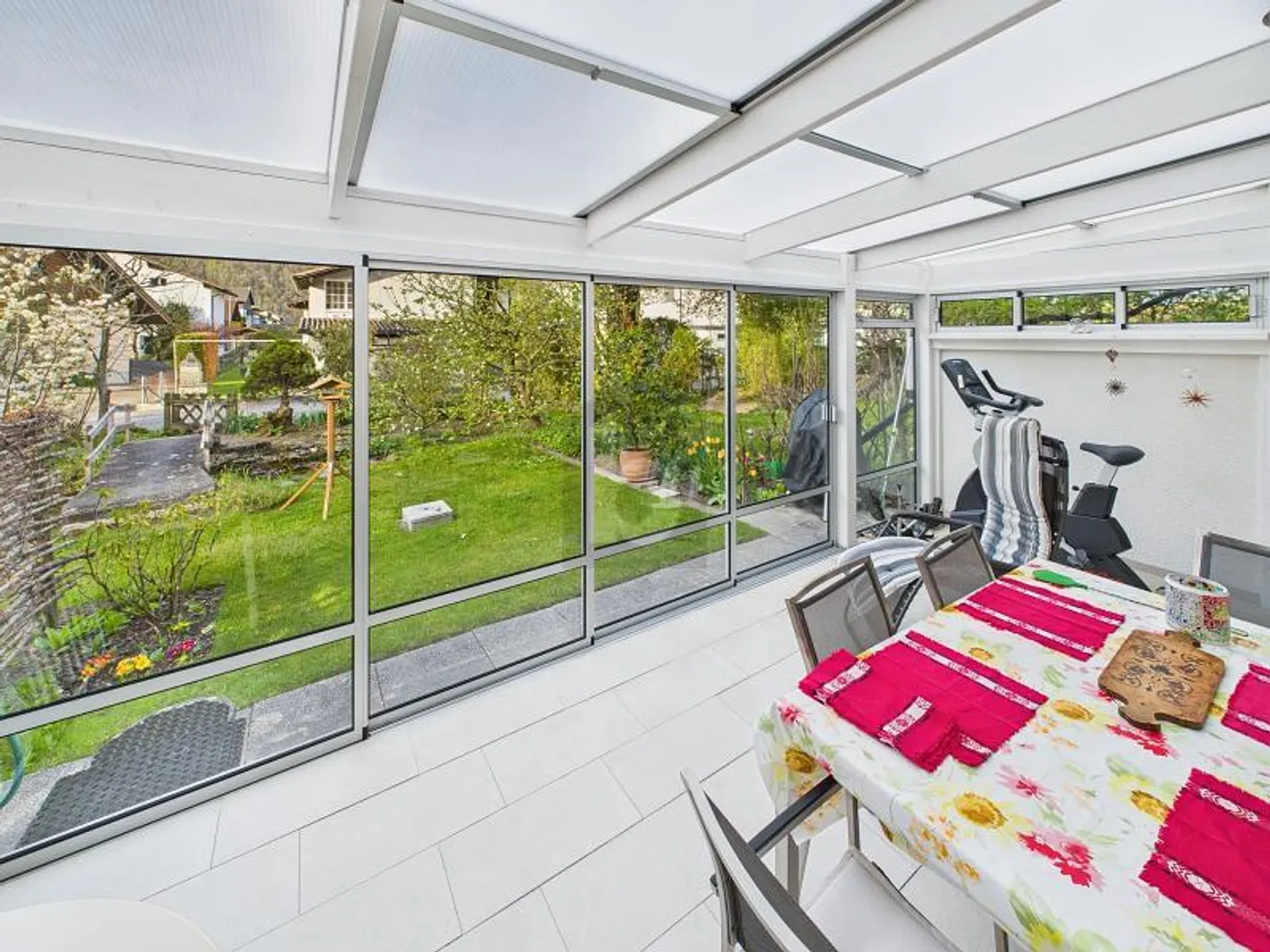 FAMILIENPARADIES MIT WINTERGARTEN UND BERGBLICK - Foto 5 von 6