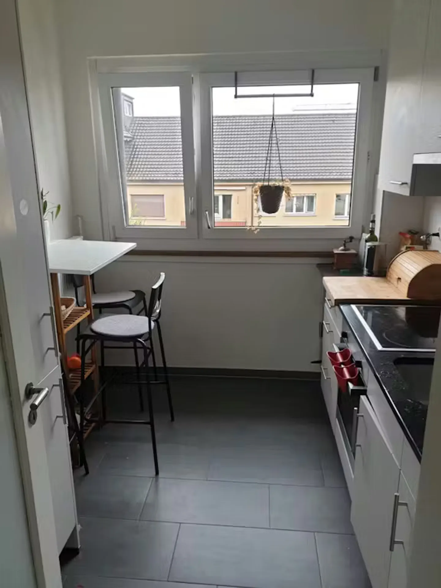 Apartment for rent - Photo 3 of 3