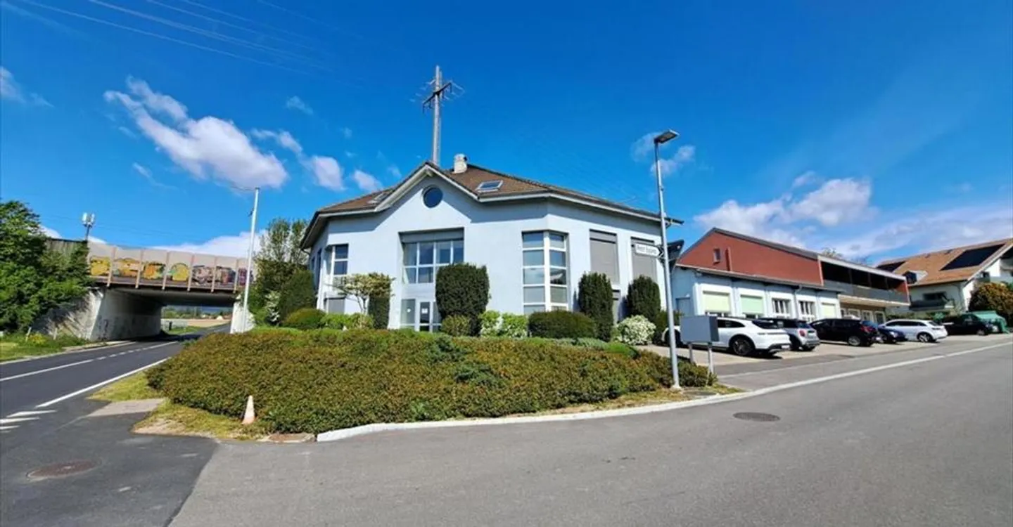 Edificio ad uso misto in affitto - Foto 6 di 8