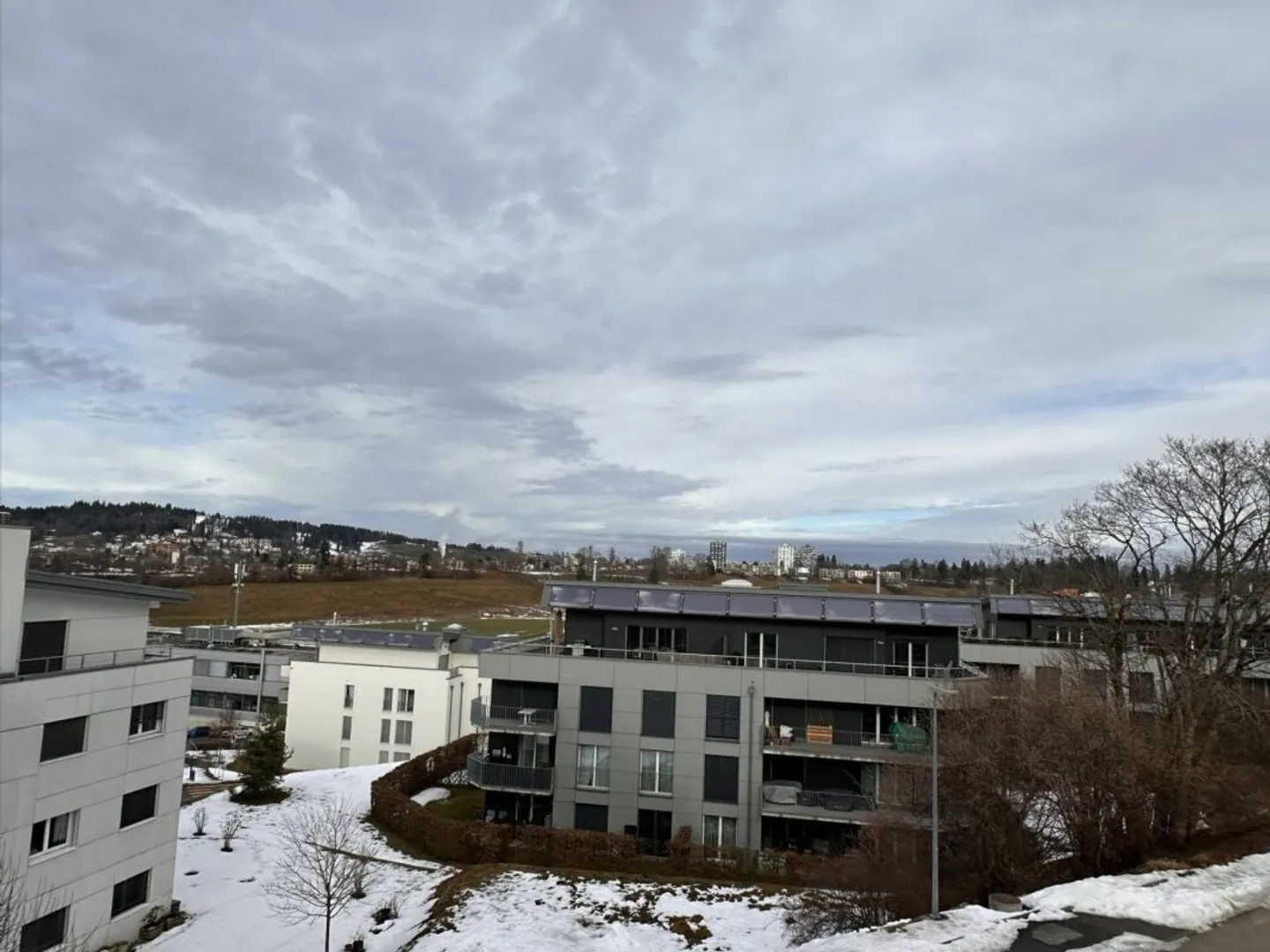 Appartement spacieux avec balcon - Photo 11 sur 13