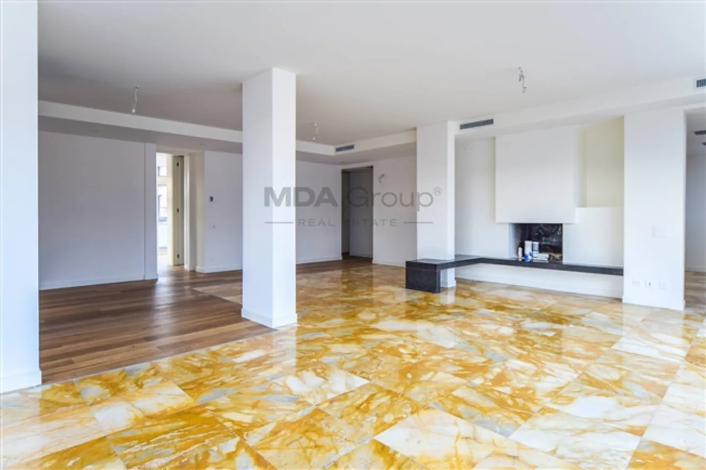 Appartamento mansardato di 6 stanze - Foto 3 di 11