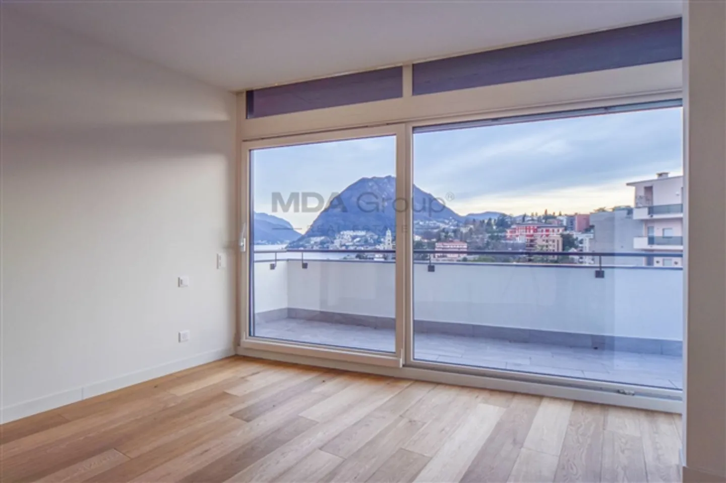 Appartamento mansardato di 6 stanze - Foto 5 di 11