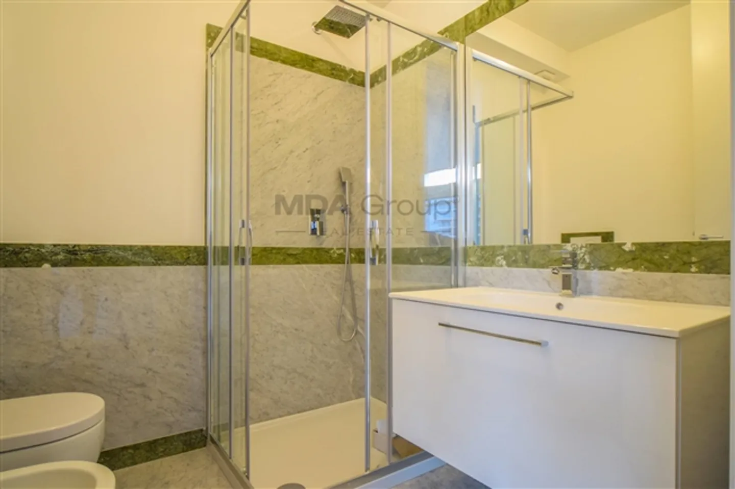 Appartamento mansardato di 6 stanze - Foto 8 di 11