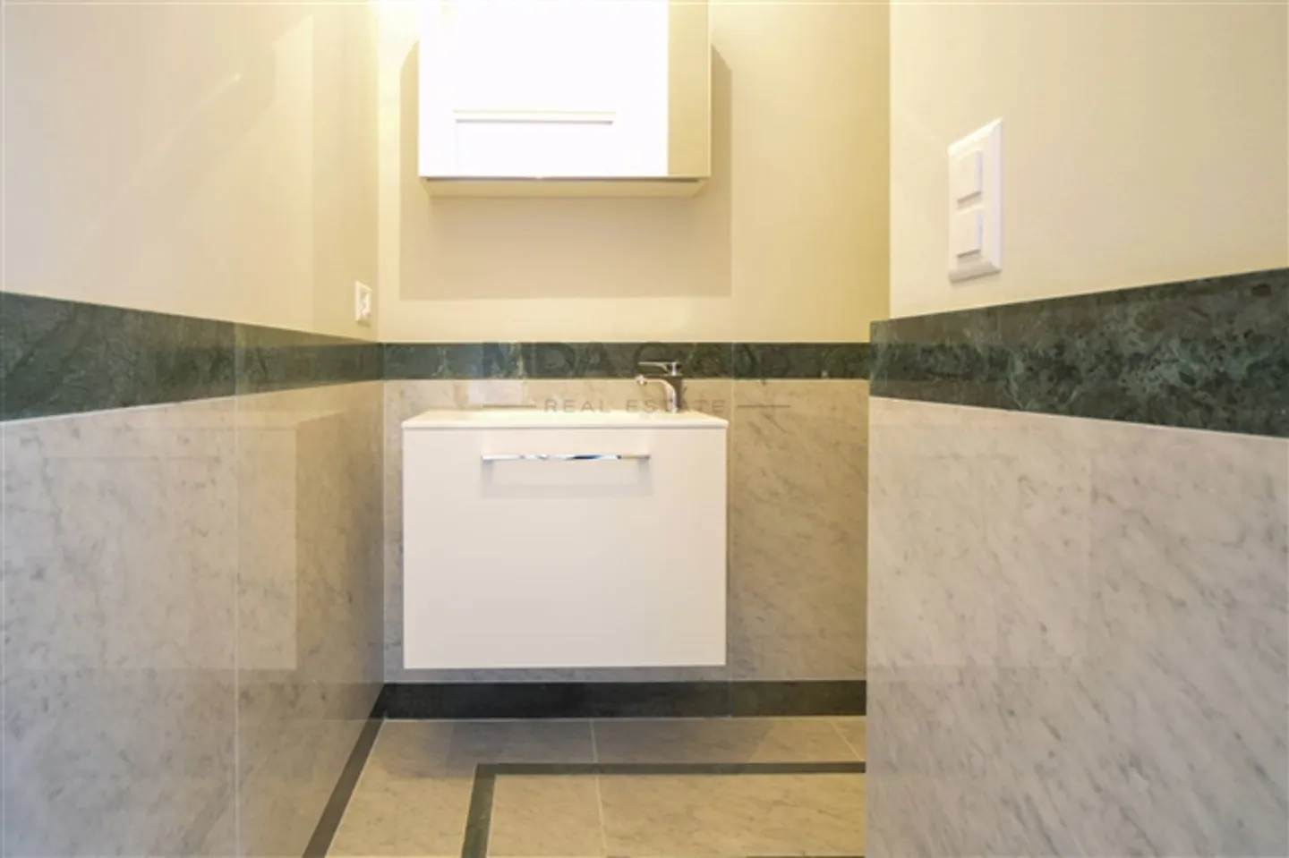 Appartamento mansardato di 6 stanze - Foto 9 di 11