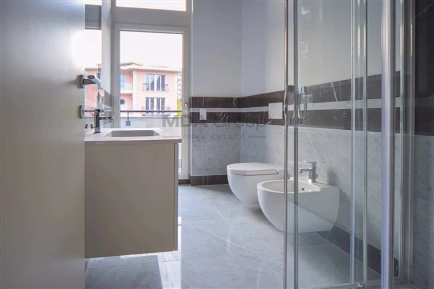 Appartamento mansardato di 6 stanze - Foto 10 di 11