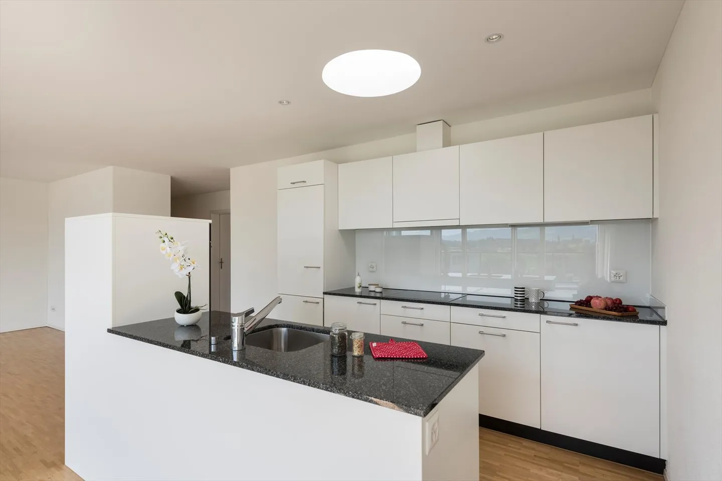 Behind the train station - right at the forefront! - Photo 2 of 7