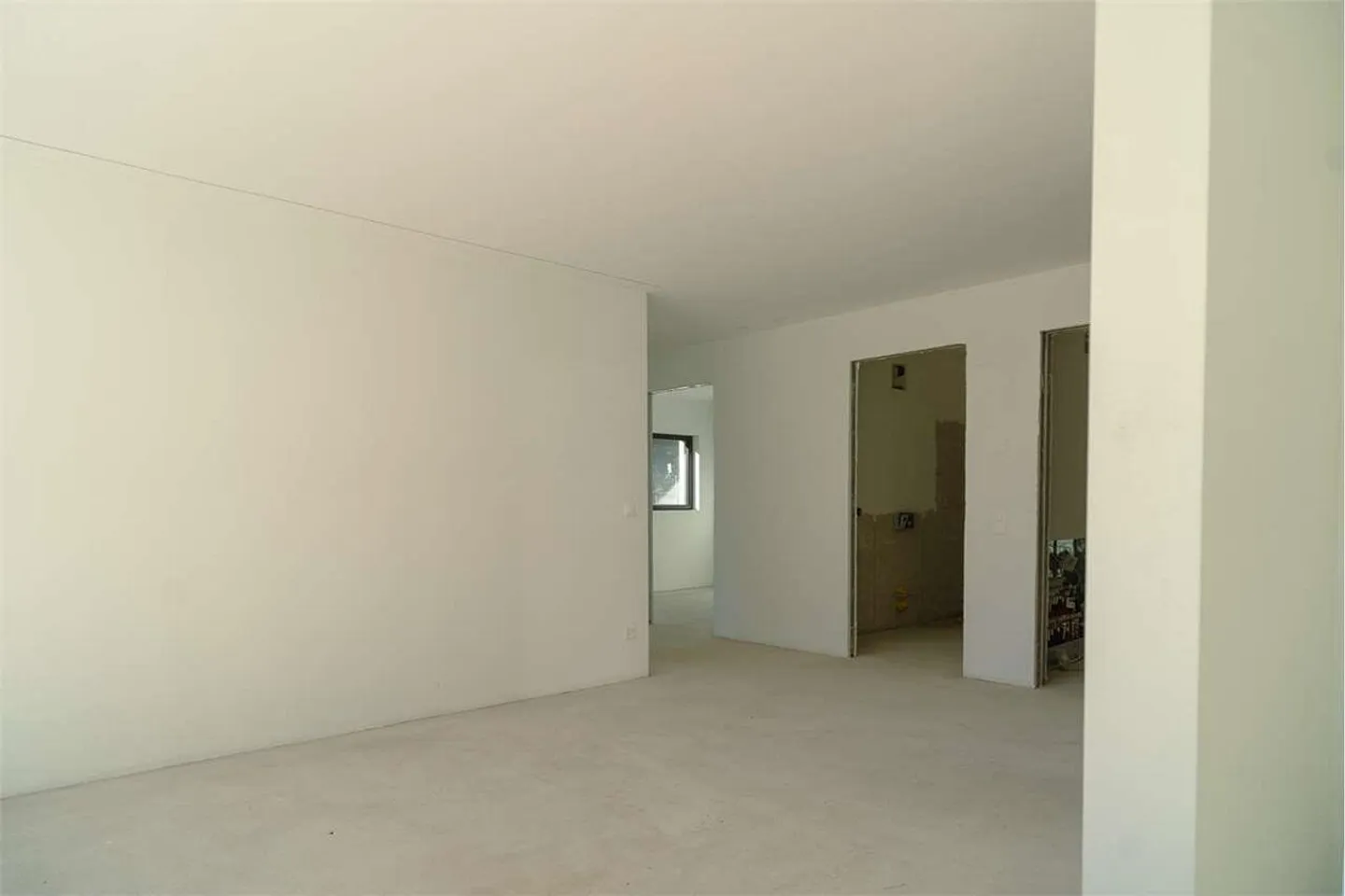 Maroggia wunderschöne 3.5 Zimmer mit privatem Garten nur wenige Schritte vom See entfernt - Foto 6 von 13