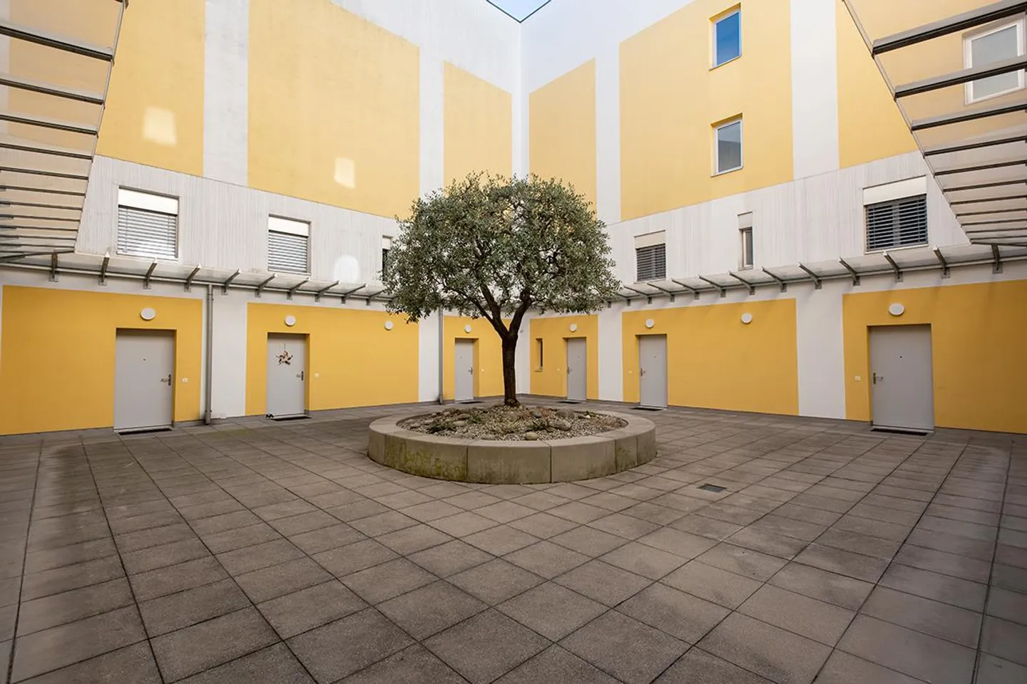 Duplex Incantevole con Giardino Privato - Foto 2 di 7