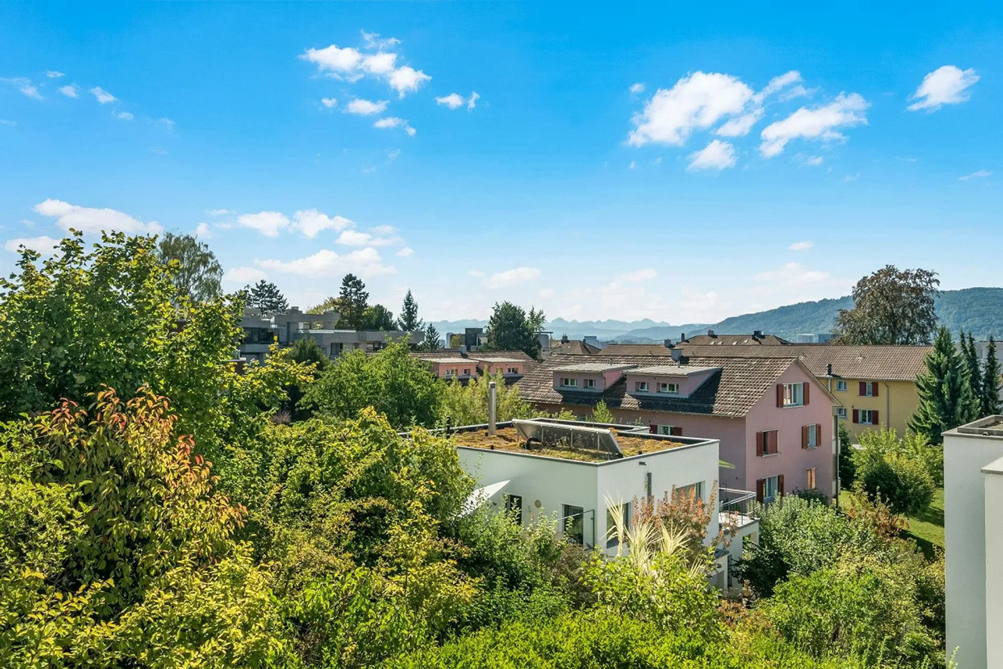 Vue Panoramique Rencontre Confort de Vie - Votre Nouveau Foyer à Höngg - Photo 5 sur 13