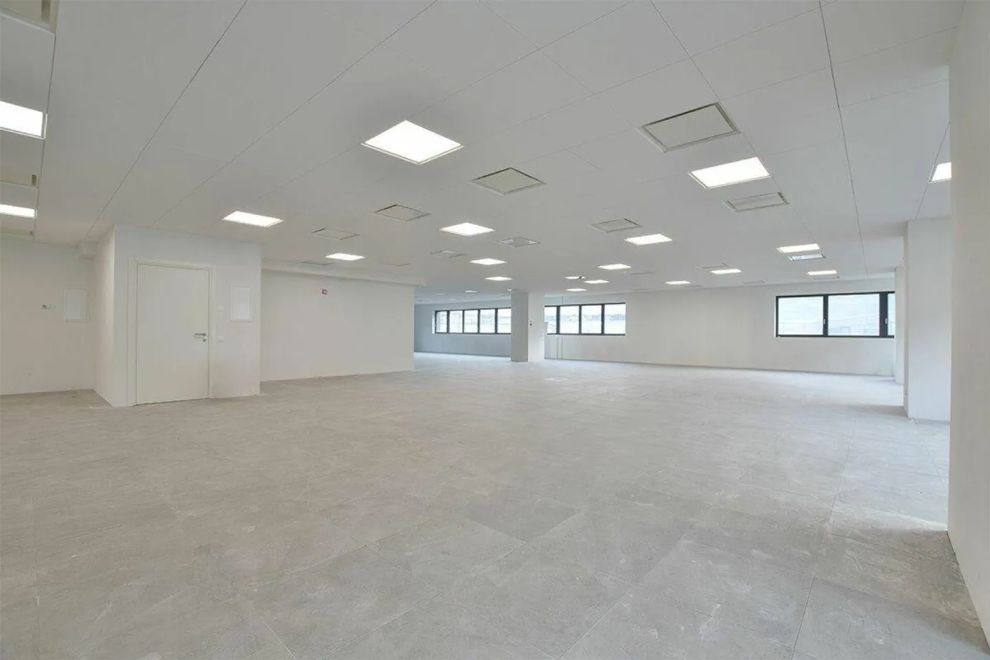 Modular commercial spaces in a strategic area - Photo 2 of 9