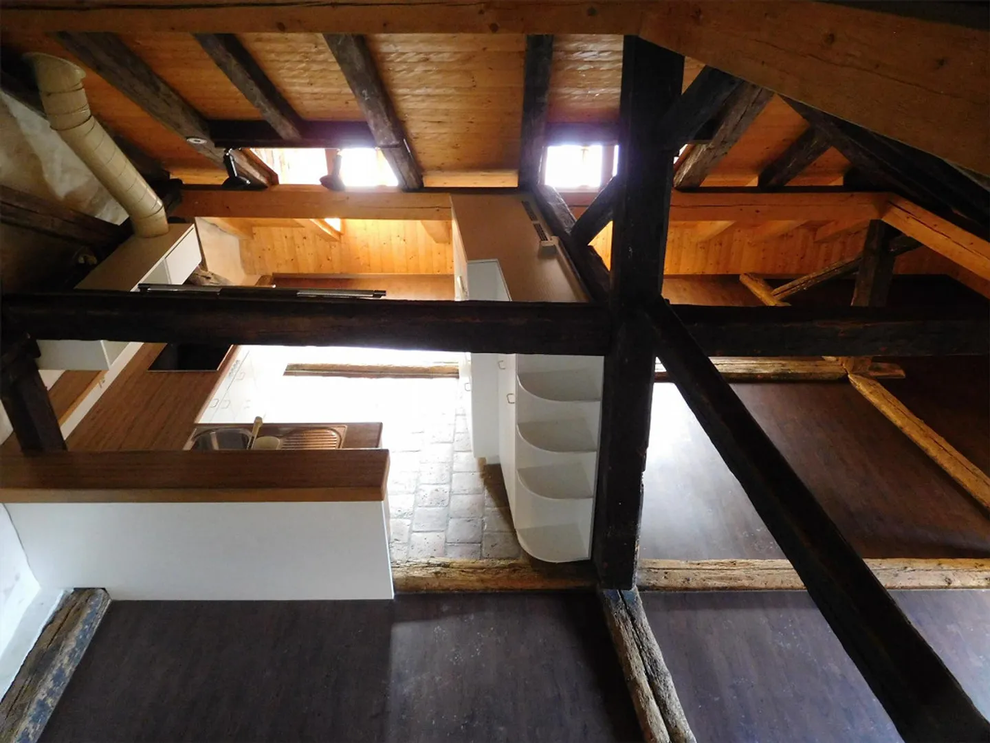 1 passo fuori di casa e nel cuore della città - Foto 4 di 10