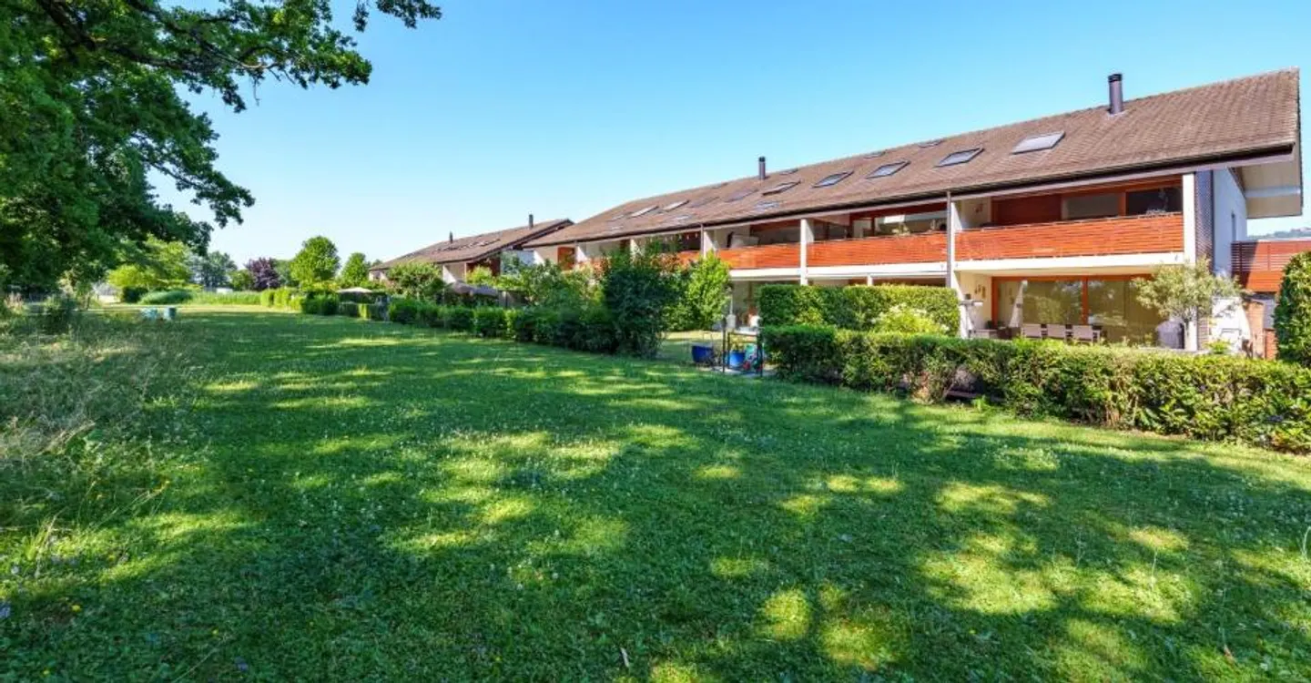 Beautiful penthouse duplex with 5.5 rooms in Bursinel - Photo 8 of 11