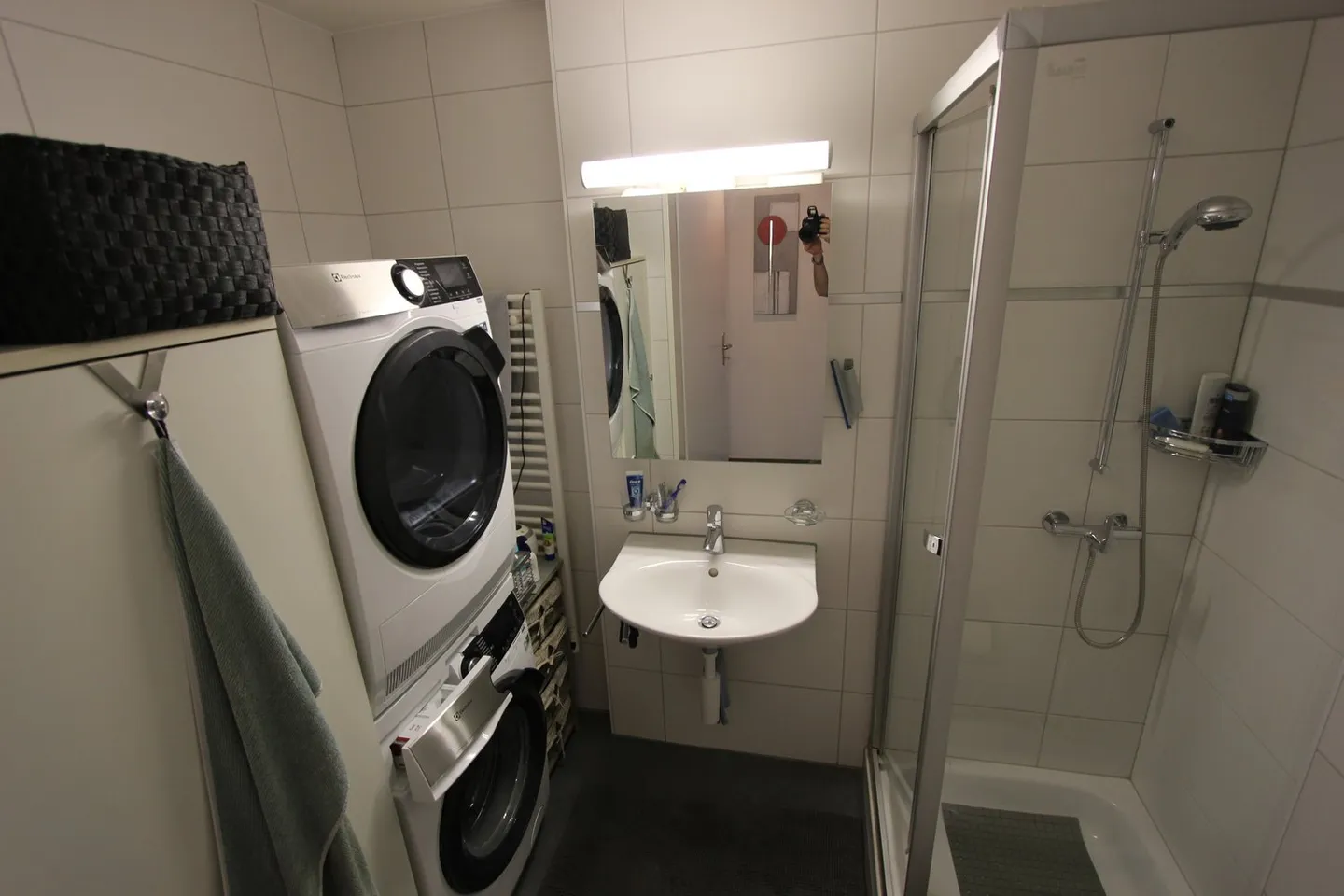 Moderne 4.5-Zimmer-Wohnung mit Garten und Garage in Oberwil - Foto 7 von 9