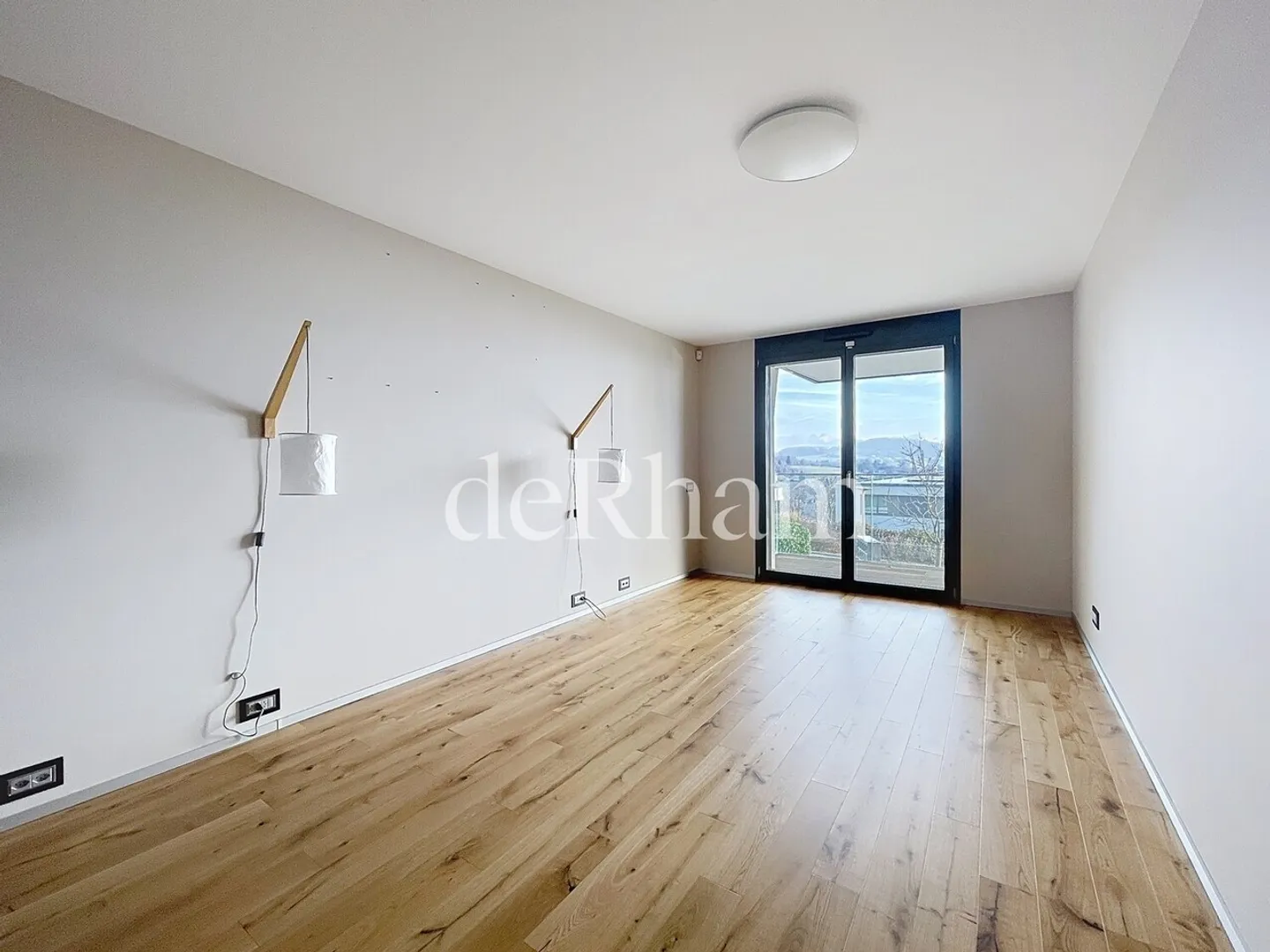 Stunning 5-room apartment with breathtaking view! - Photo 6 of 12