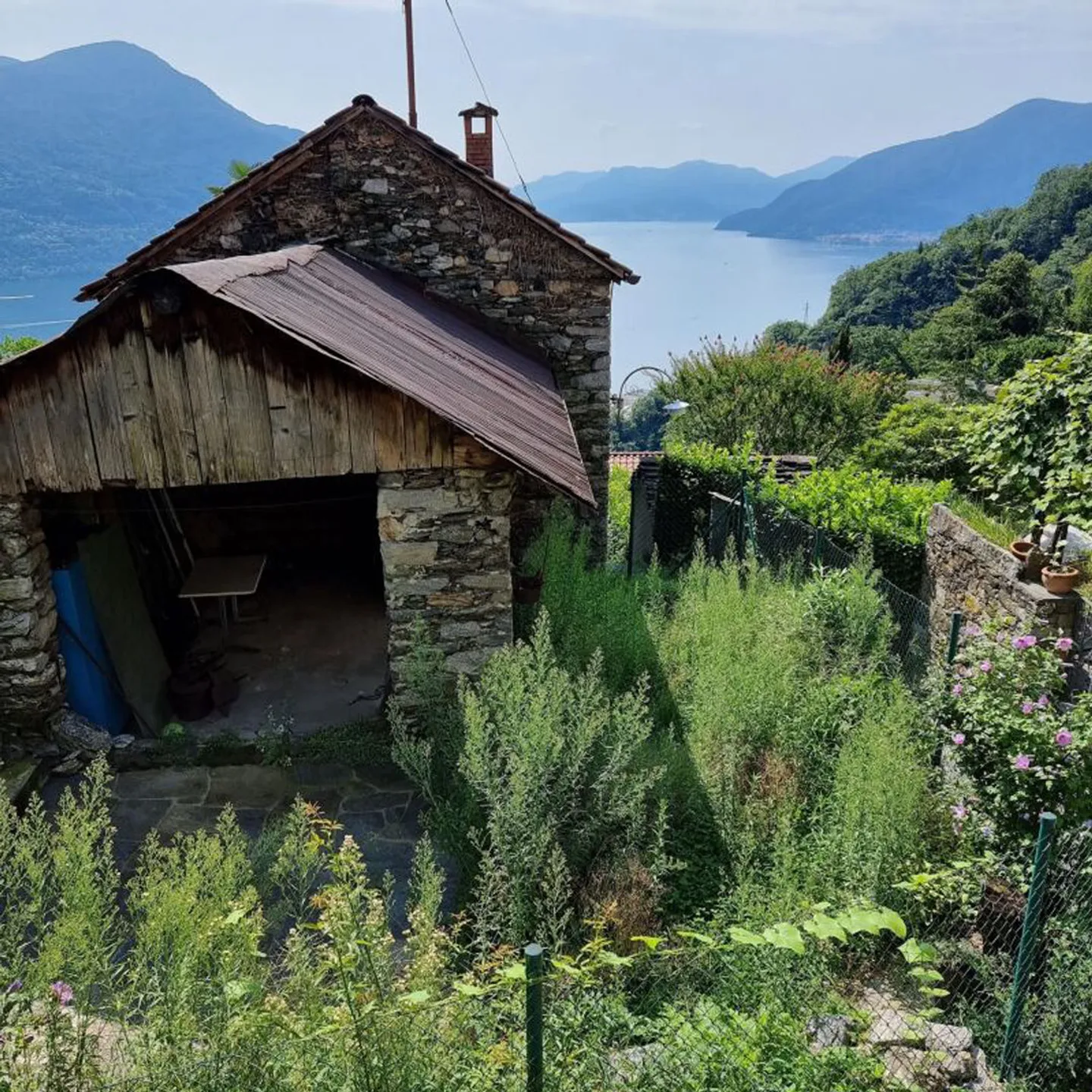 RESIDENZA SECONDARIA - Casa plurifamiliare con monolocale, appartamento di 4 1/2 locali,  stalla e casetta di 2 camere  | ZWEITE WOHNSITZ - Mehrfamilien Haus mit Studio, 4 1/2 Zimmer Wohnung, Stall und 2 Zimmer Häuschen - Foto 9 von 9