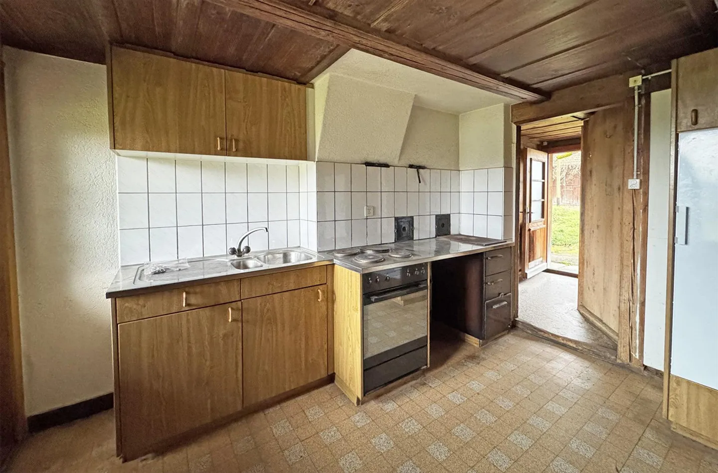 Sanierungsbedürftiges Bauernhaus - Foto 3 von 13