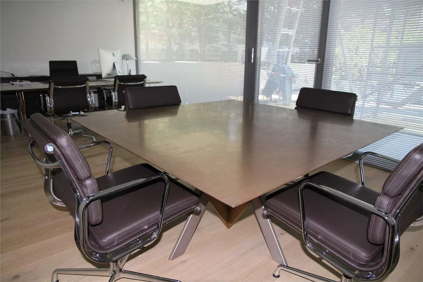 Large, modern and bright office - Photo 7 of 11