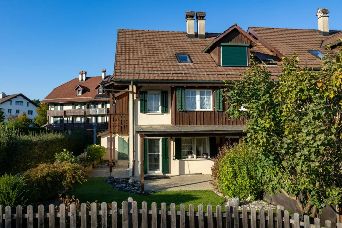 Grosszügiges Reiheneckhaus - viel Raum für Familie, Freizeit & Ideen - Foto 2 di 17