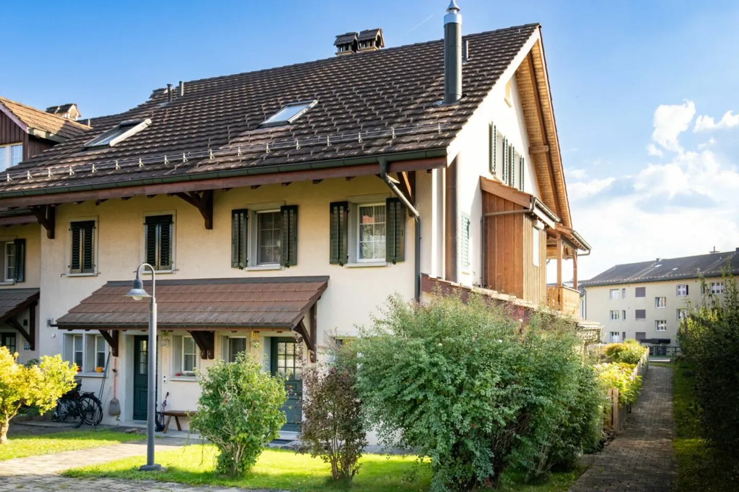 Grosszügiges Reiheneckhaus - viel Raum für Familie, Freizeit & Ideen - Foto 3 di 17