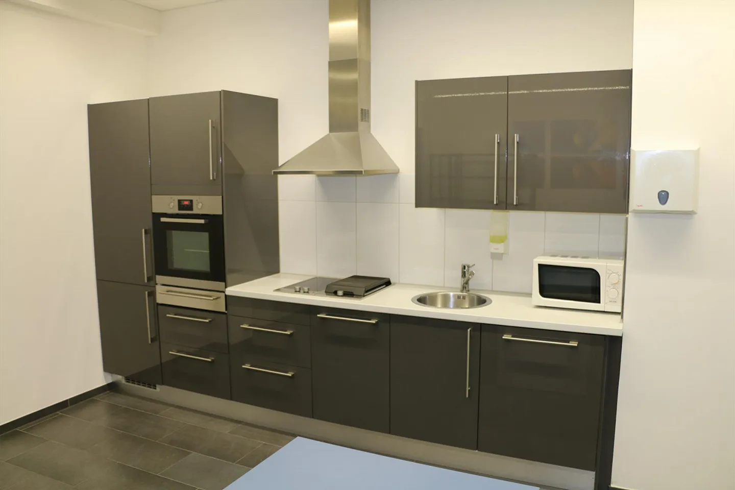 Appartamento loft 300m2 con doccia e WC - Foto 7 di 13