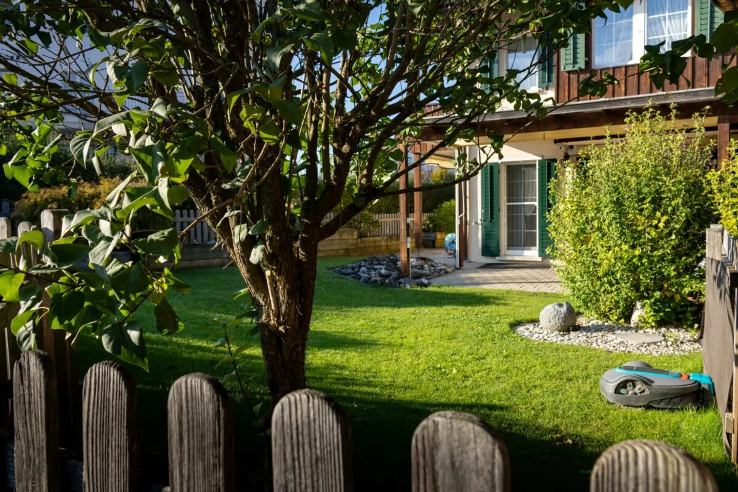 Grosszügiges Reiheneckhaus - viel Raum für Familie, Freizeit & Ideen - Foto 1 di 17