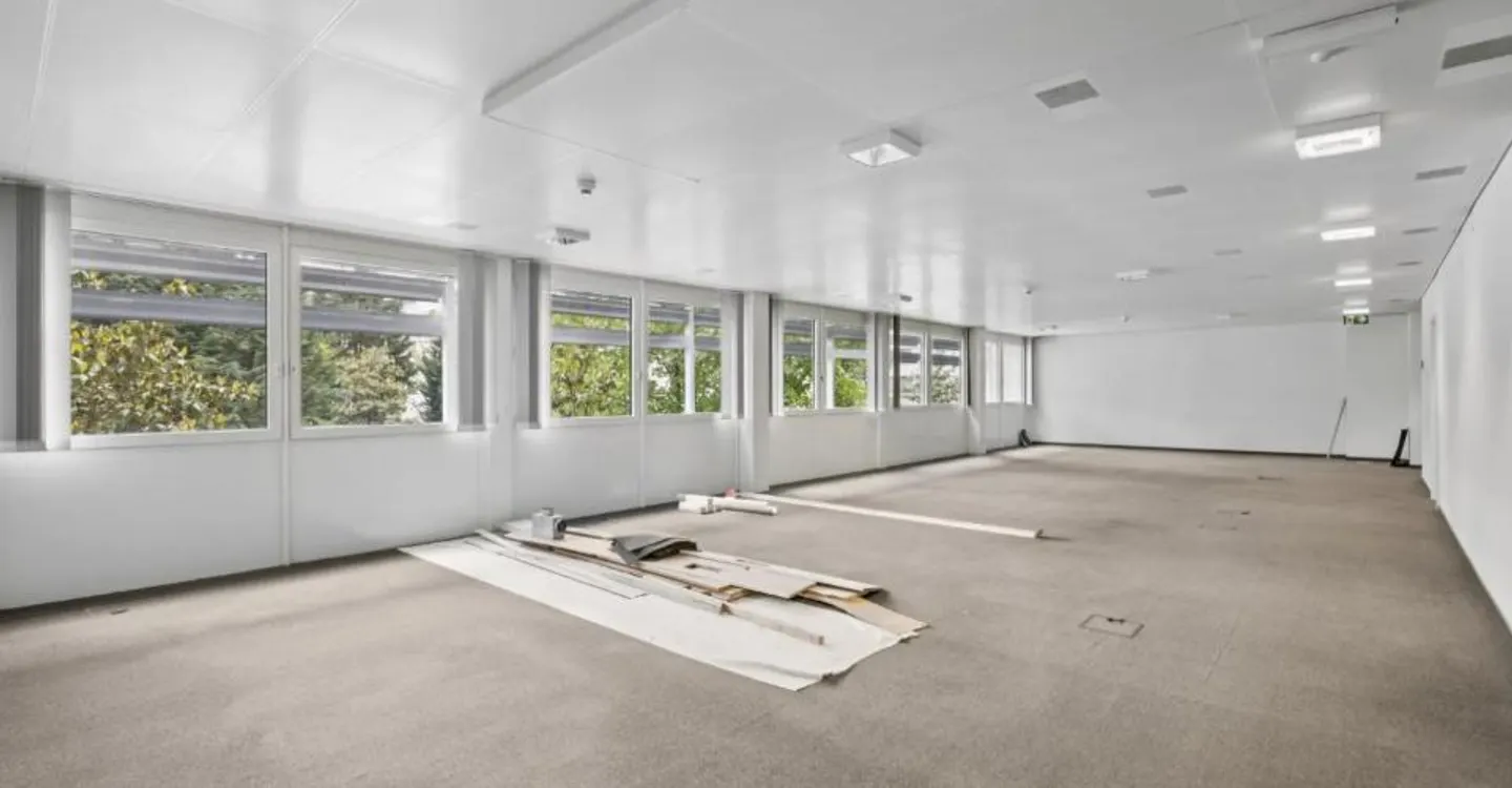 Verwaltungsflächen in Charmilles - Foto 4 von 12