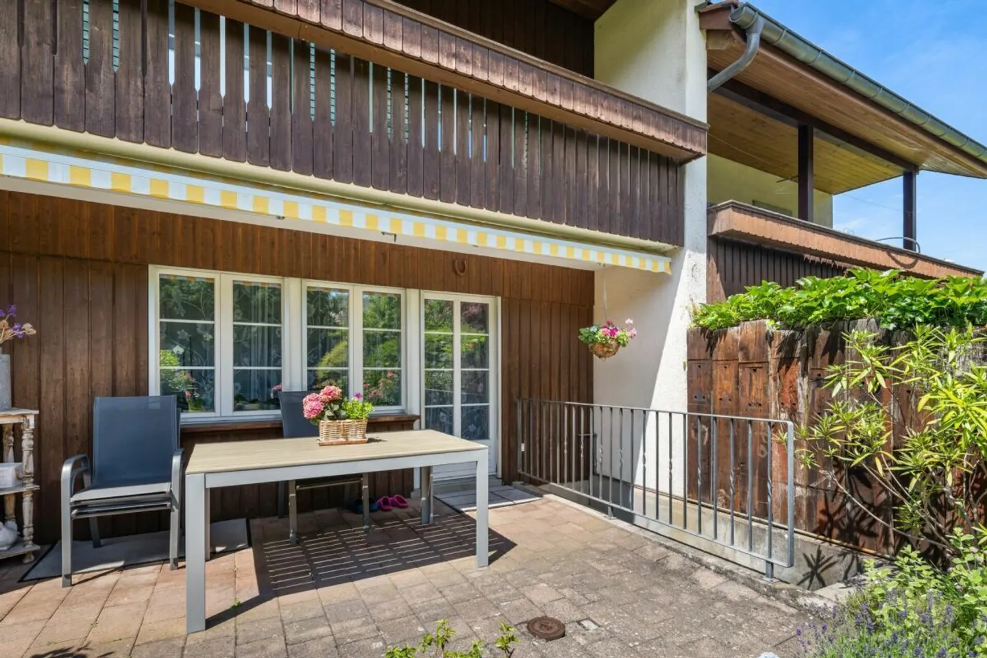 Charmantes Reihenhaus in Forch - Foto 2 von 18