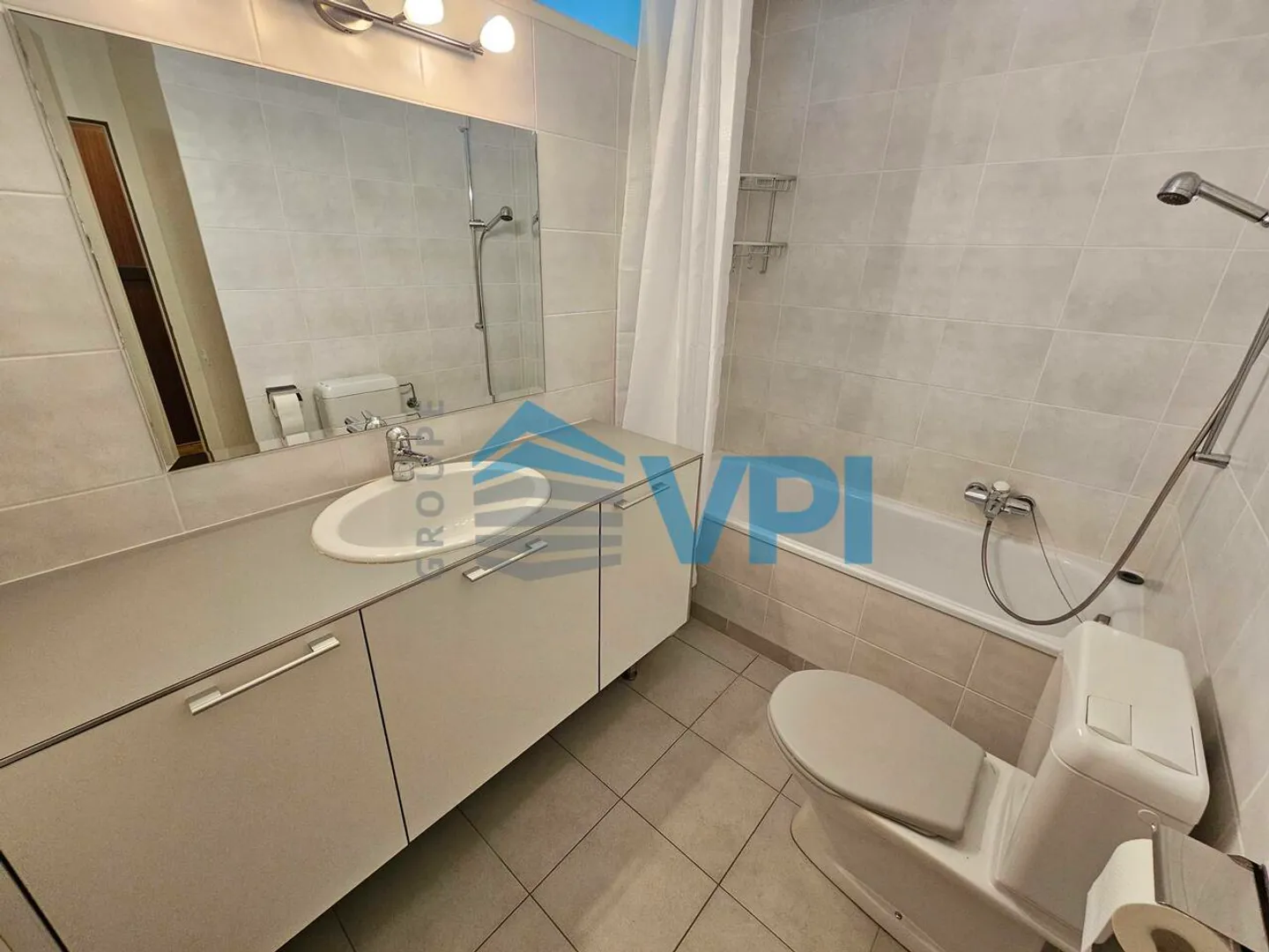 Charmant appartement 2 pièces - Photo 2 sur 10