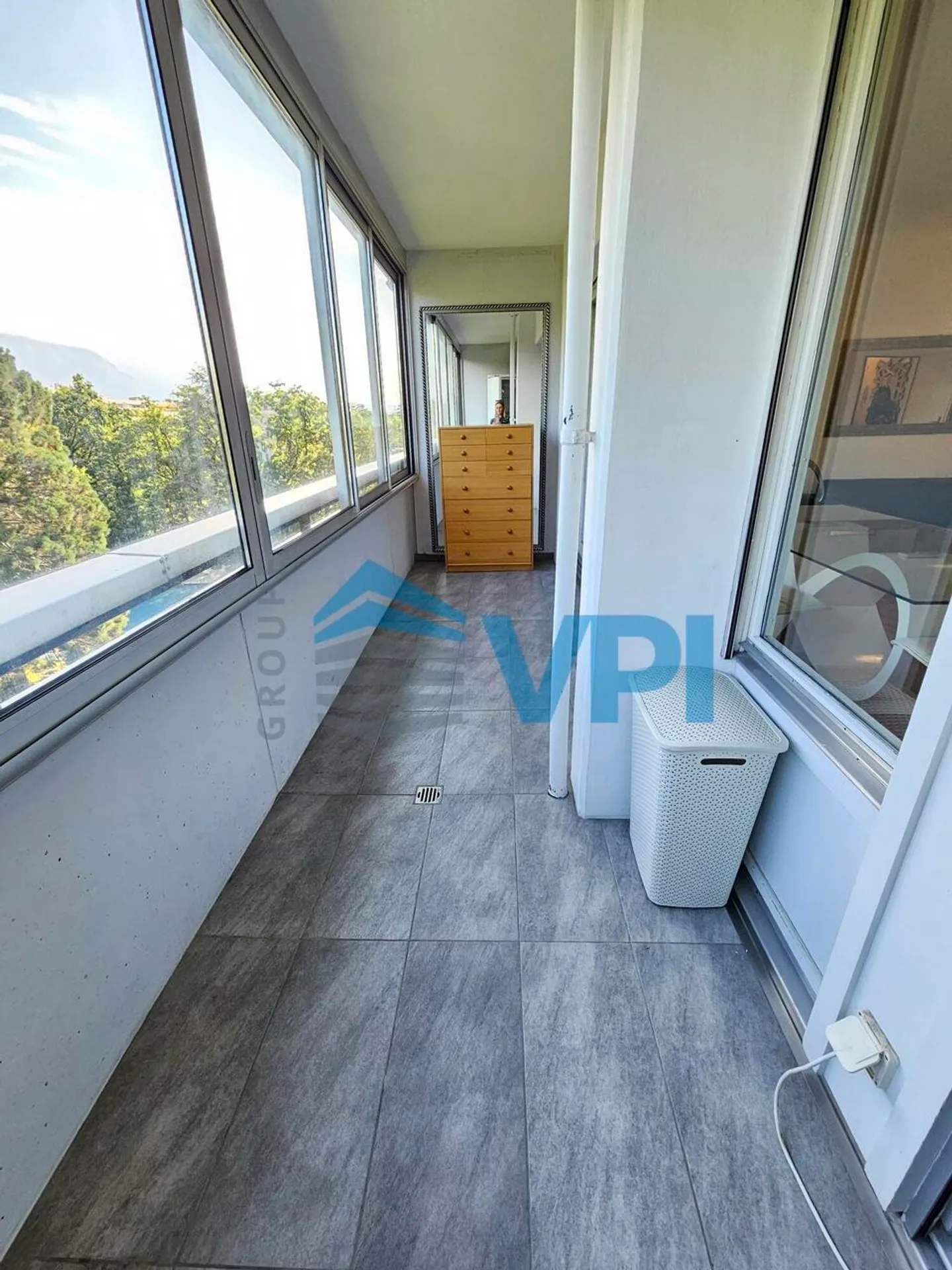 Charmant appartement 2 pièces - Photo 3 sur 10