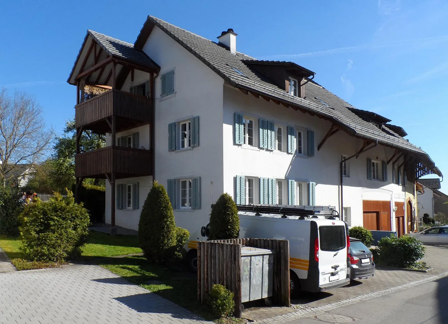 Charmante Dachwohnung in ruhiger Lage - Foto 1 von 19