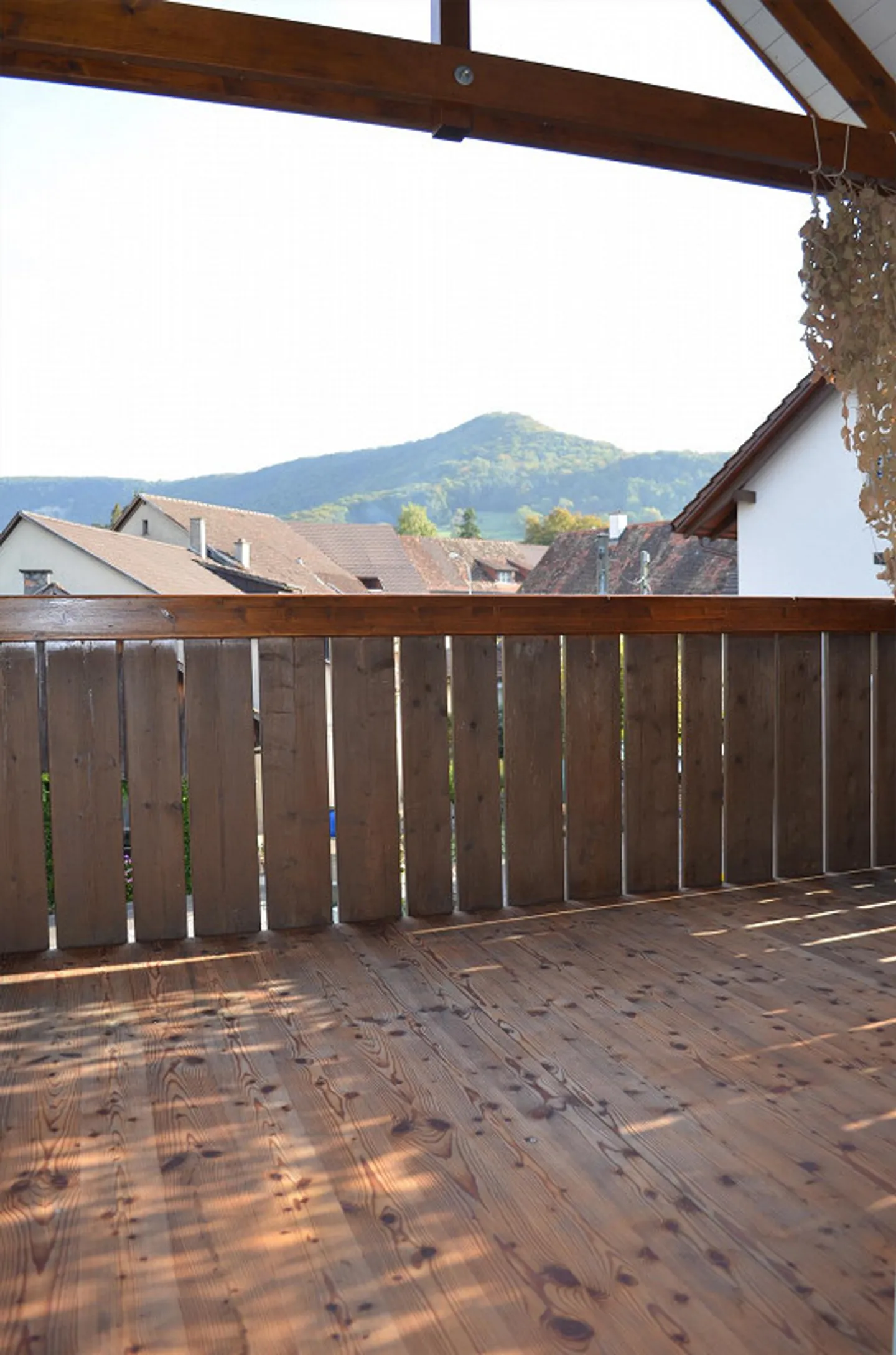 Charmante Dachwohnung in ruhiger Lage - Foto 4 von 19