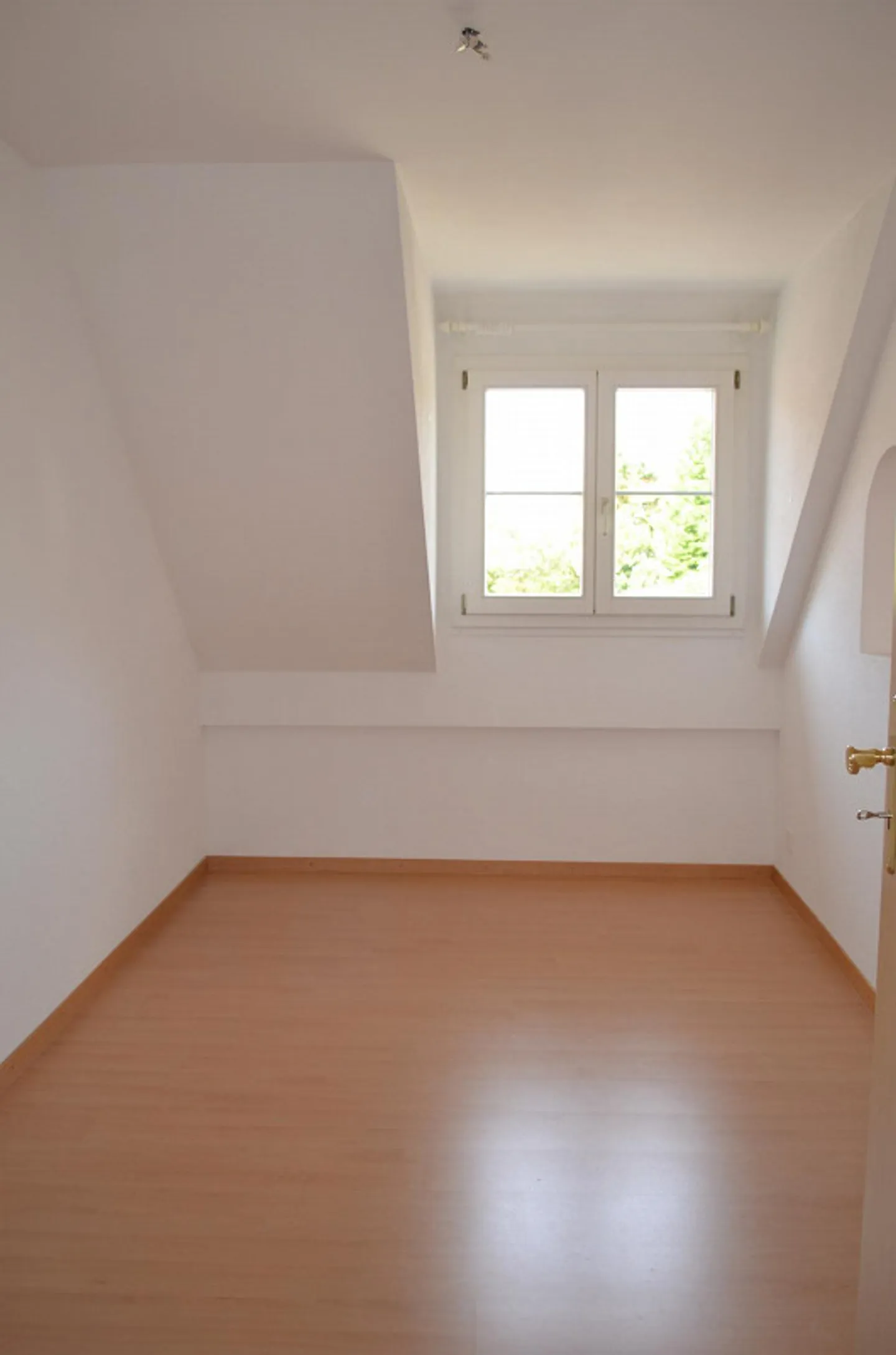 Charmante Dachwohnung in ruhiger Lage - Foto 18 von 19
