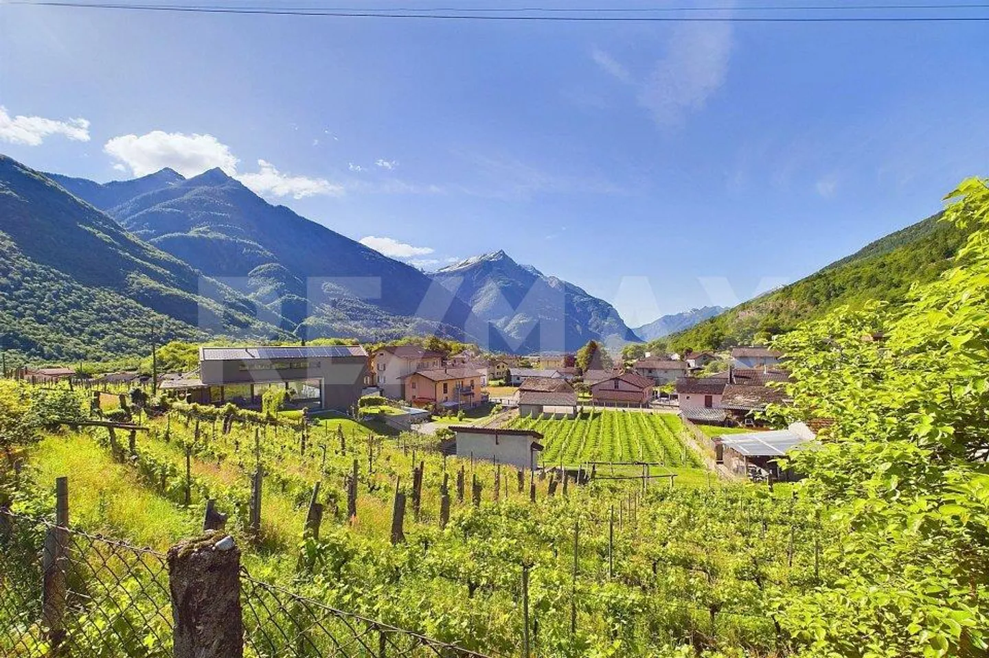 Un incontournable pour les amateurs de vieux murs - Propriété à rénover à Ludiano, Serravalle - Photo 4 sur 13