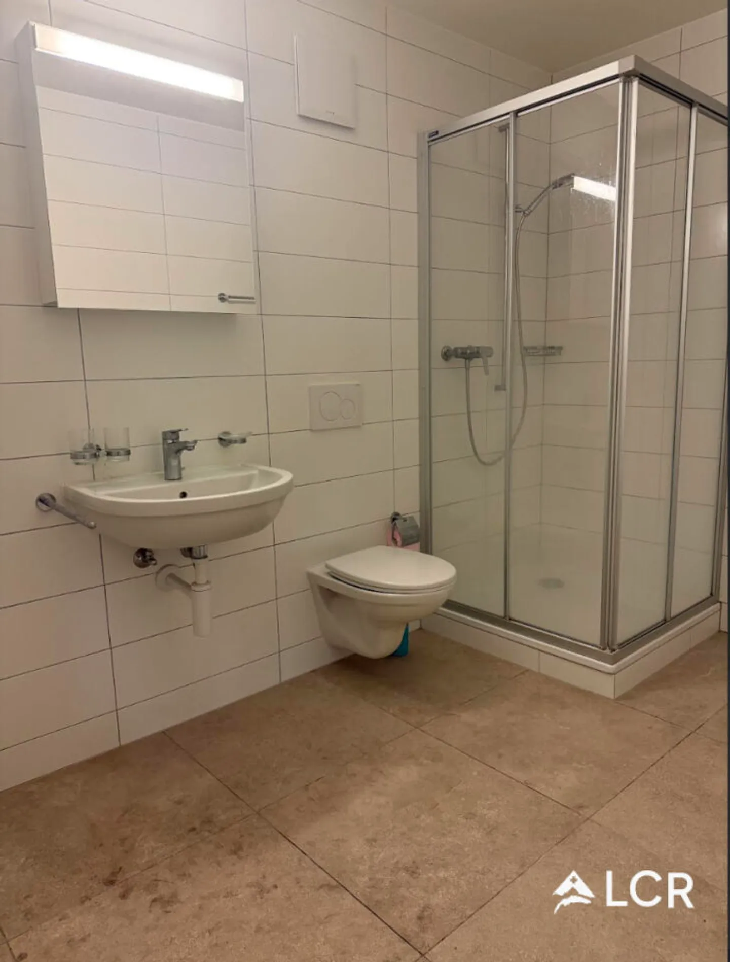 Beautiful apartment with 2.5 rooms in La Conversion - Photo 4 of 4