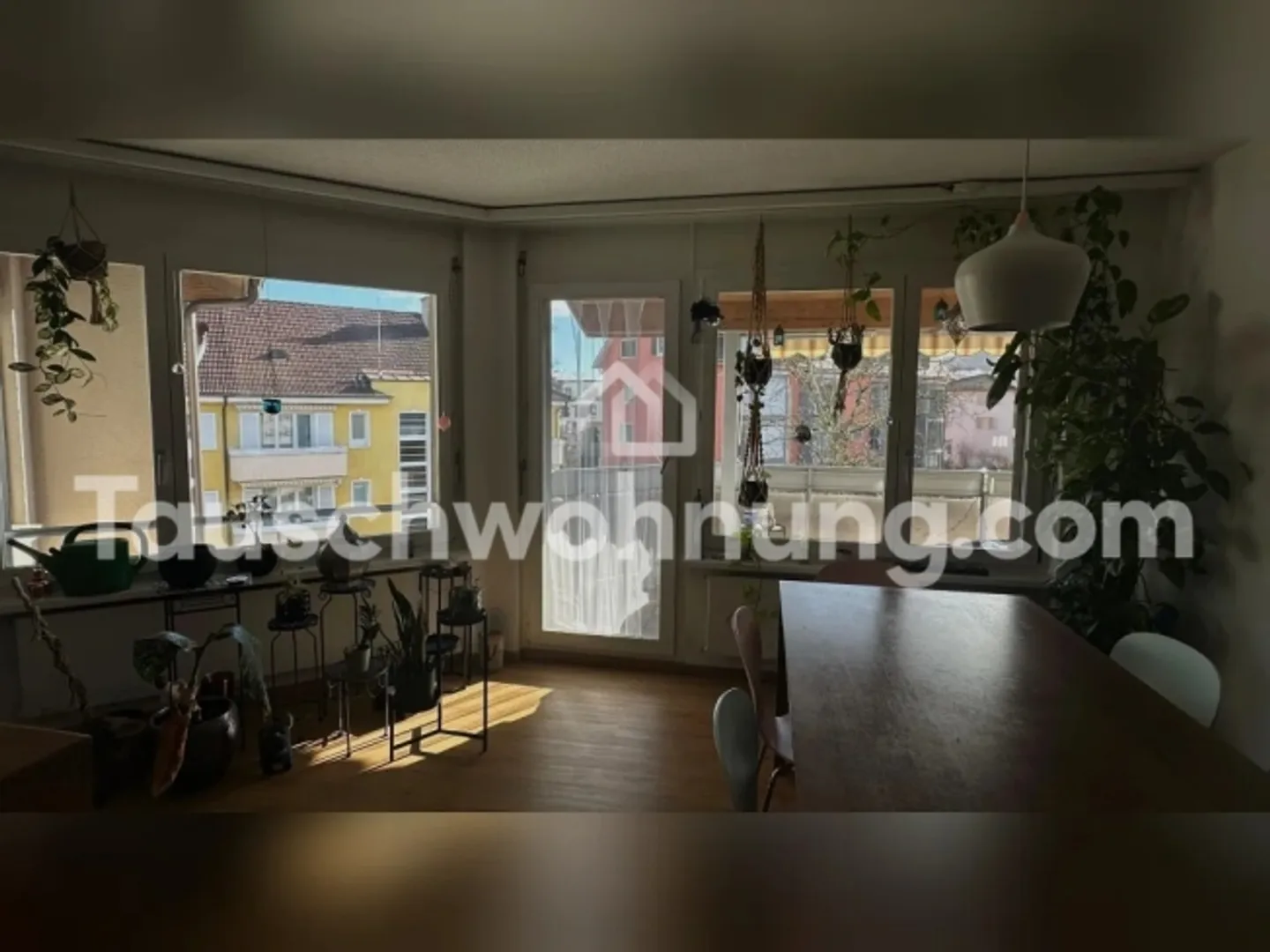 [APPARTAMENTO IN SCAMBIO] Bellissimo grande appartamento 3.5 contro appartamento 2.5 - Foto 4 di 11