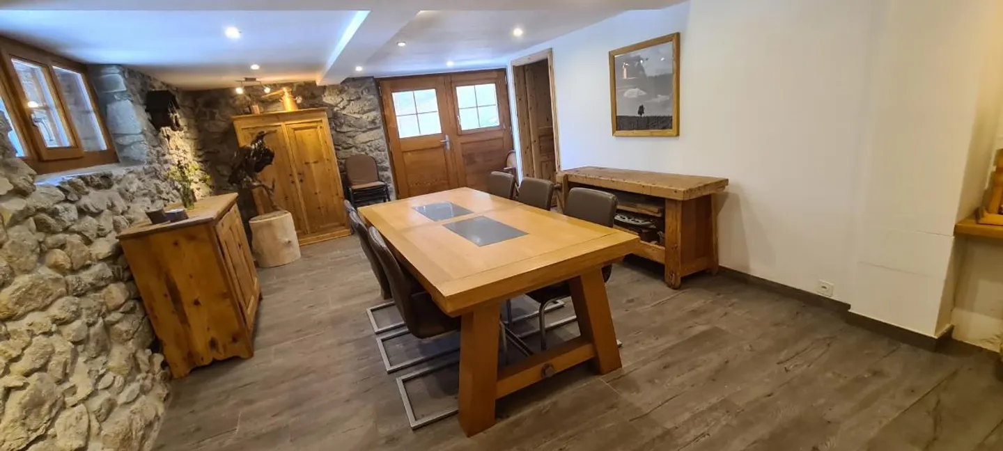 Superb Mayen chalet in the Vallon de Champex-Lac - Photo 5 of 10