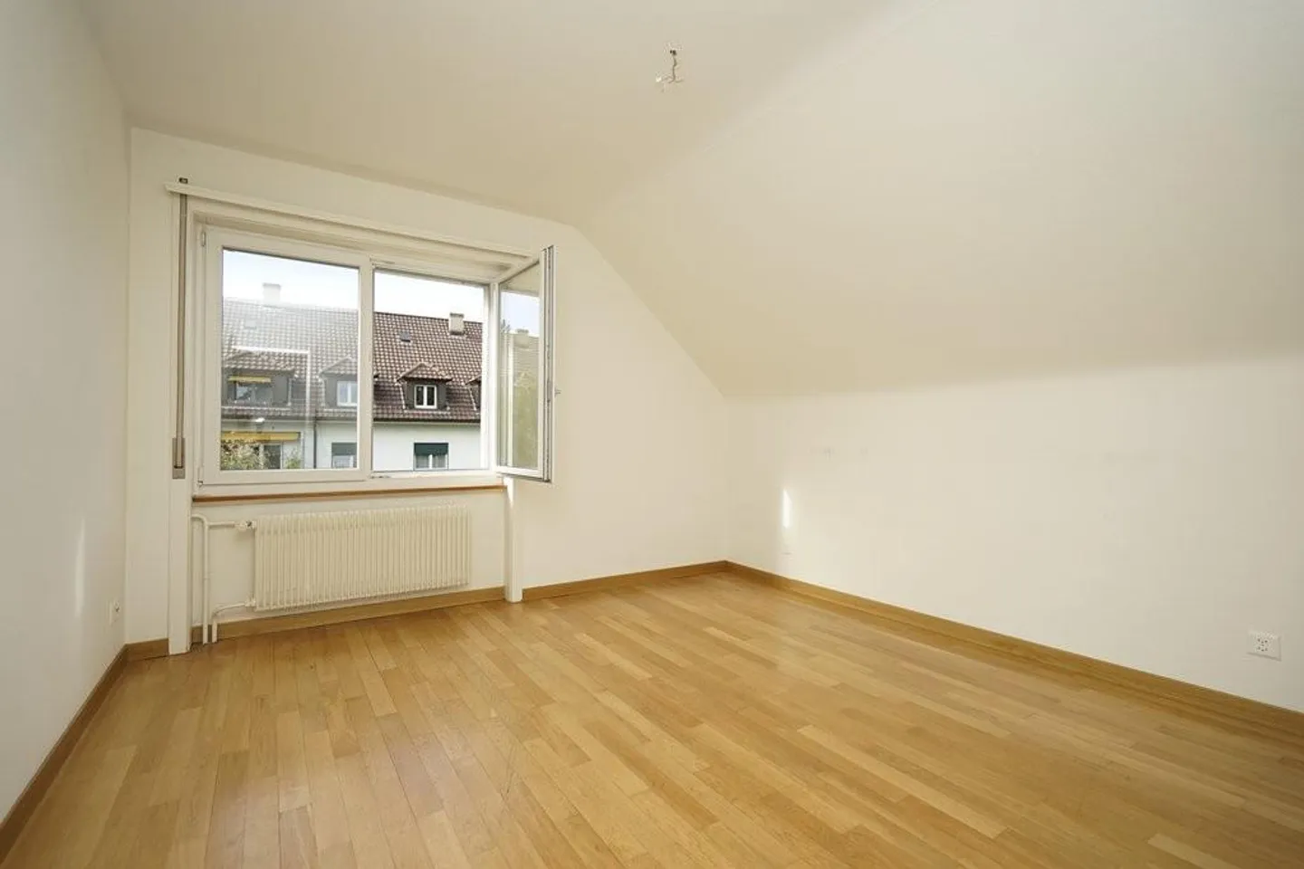 Emplacement central dans Ostring! - Photo 3 sur 10