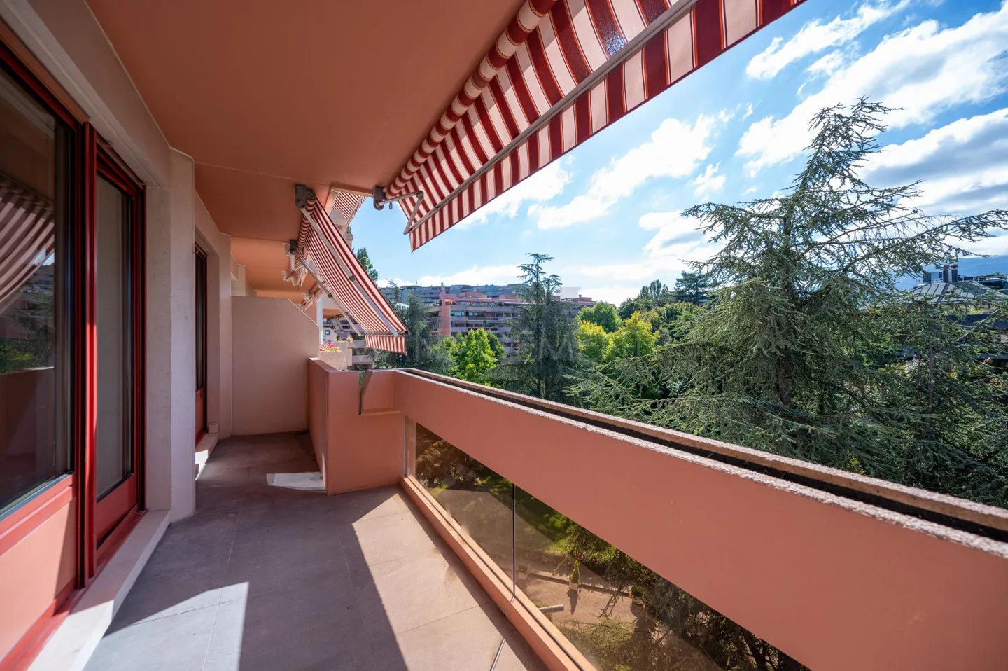 Route de Frontenex - 5 rooms of approx. 103 m² on the 5th floor - Photo 11 of 15