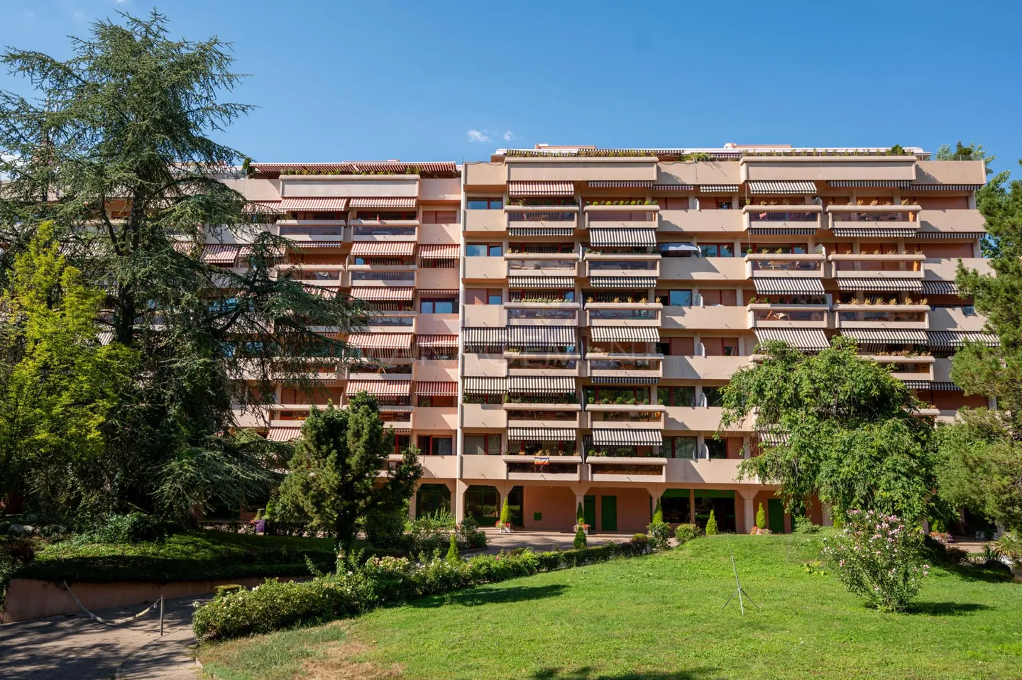 Route de Frontenex - 5 rooms of approx. 103 m² on the 5th floor - Photo 13 of 15