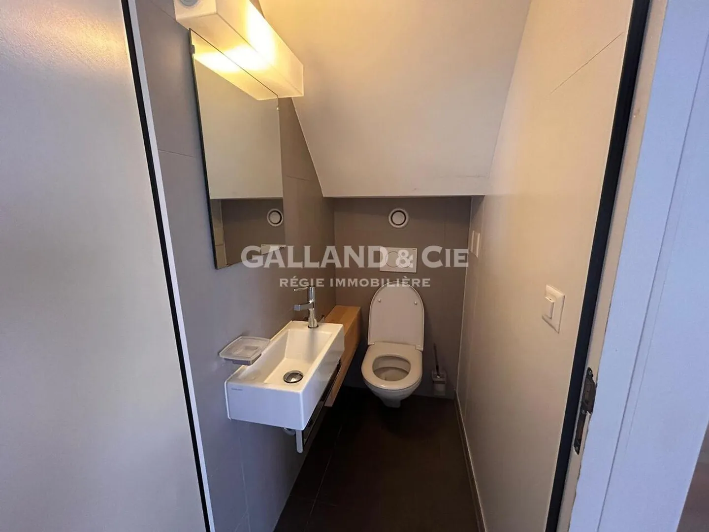 Wunderschöne 2,5-Zimmer-Duplexwohnung mit Balkonen - Foto 6 von 7