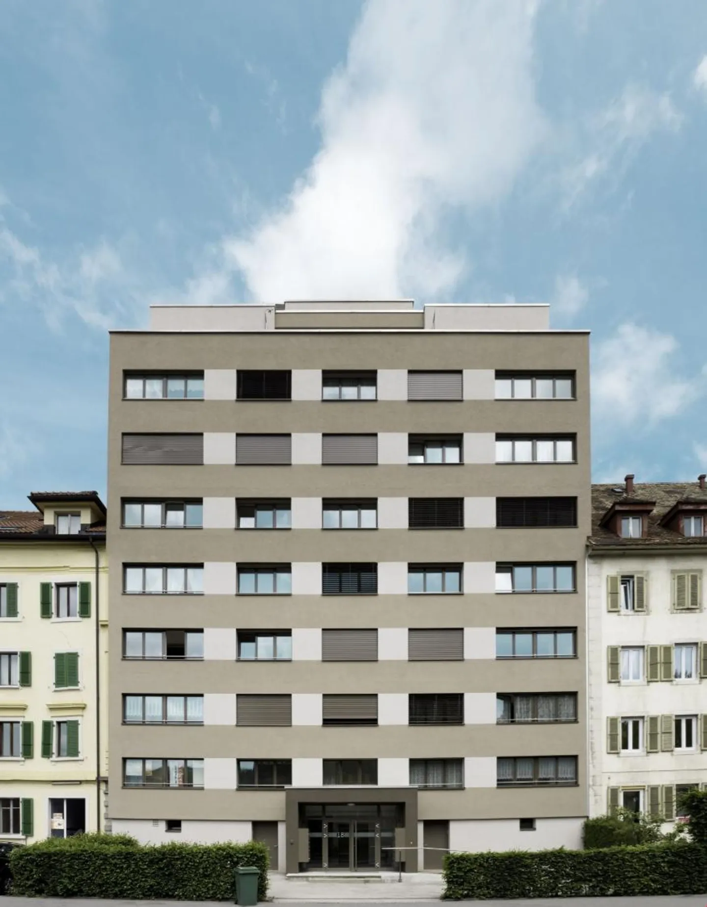 Appartamento familiare con 4,5 stanze e balcone chiuso! - Foto 8 di 8