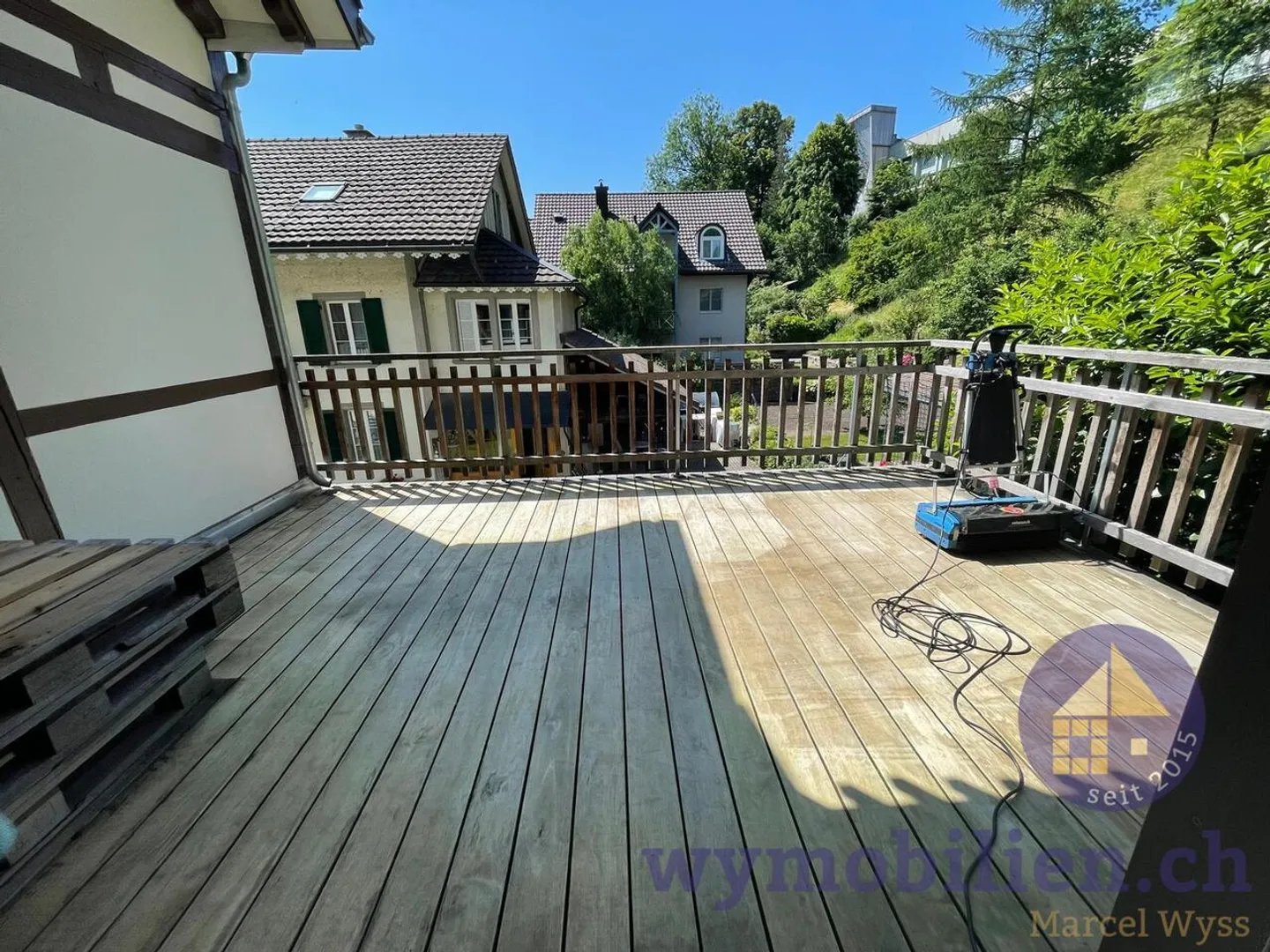 Appartamento 3.5 locali ristrutturato di alta qualità con 2 terrazze + cucina XXL - Foto 7 di 13