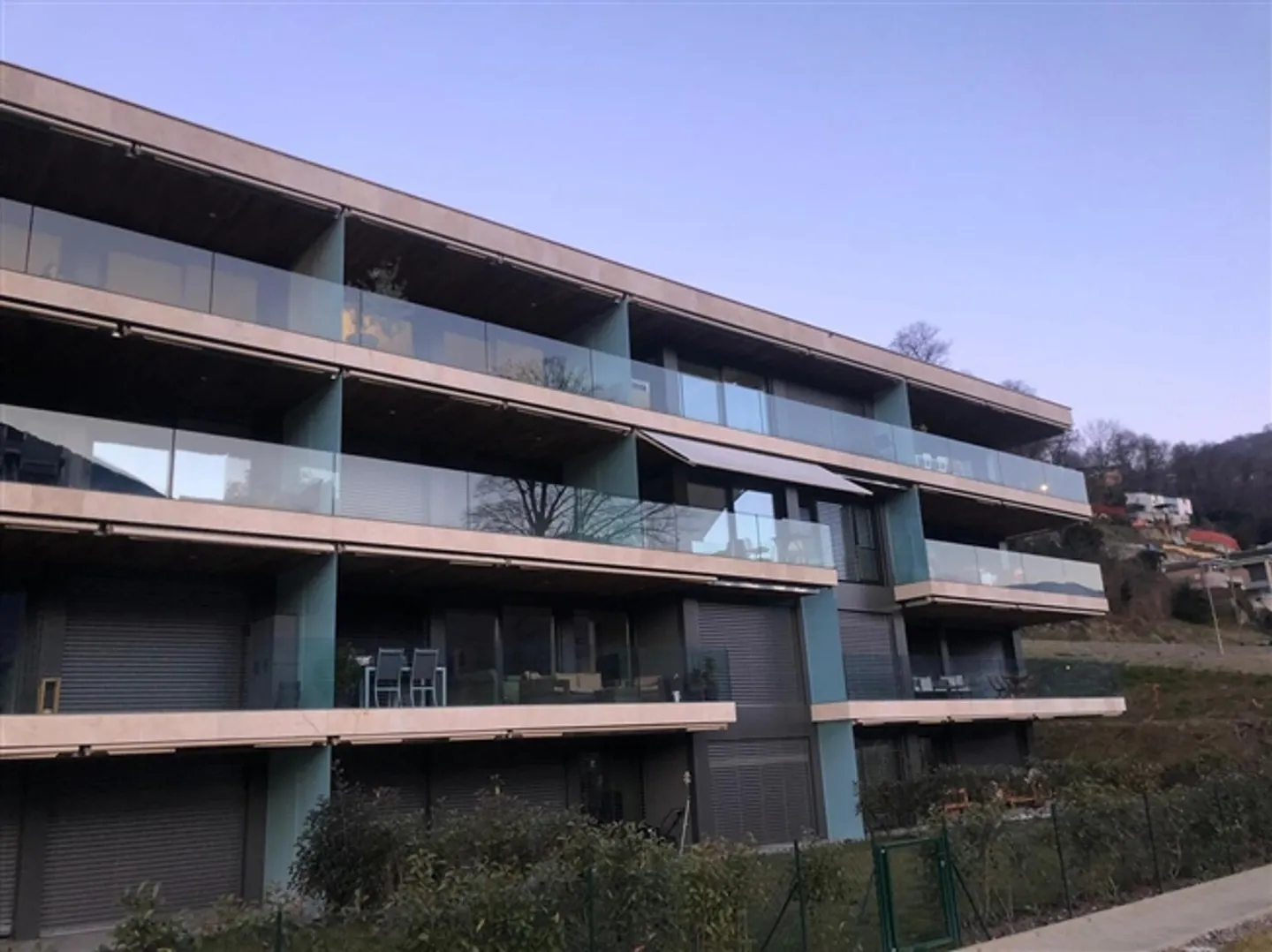 Looking for a modern 2.5-room apartment on the 3rd floor - Photo 1 of 9