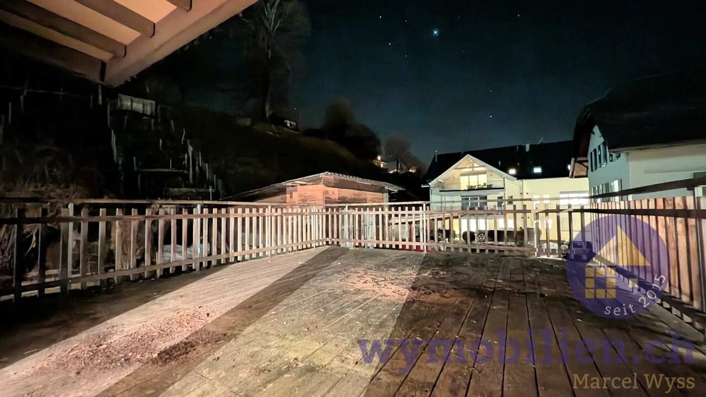 Appartamento 3.5 locali ristrutturato di alta qualità con 2 terrazze + cucina XXL - Foto 8 di 13