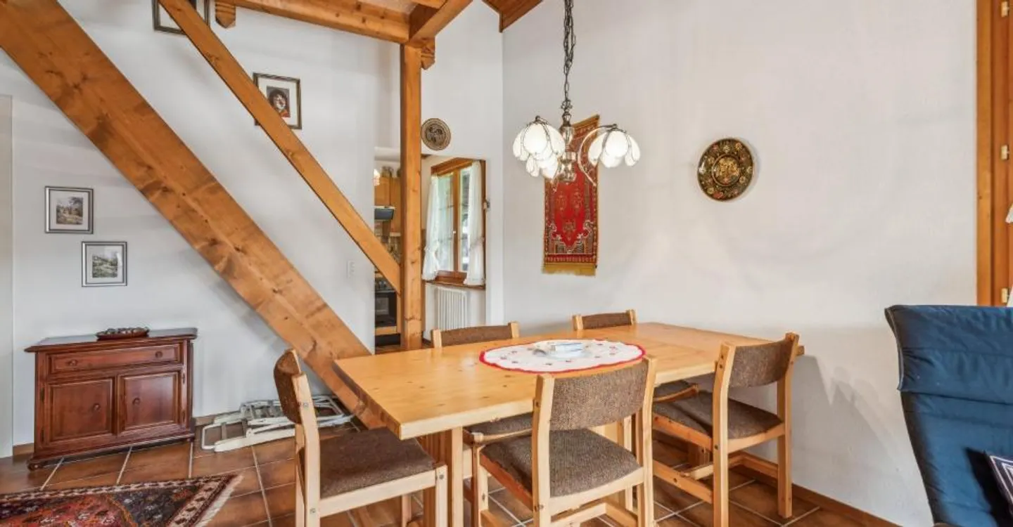 Vivere con il fascino di un chalet - Accogliente appartamento duplex di 3,5 stanze - Foto 2 di 7