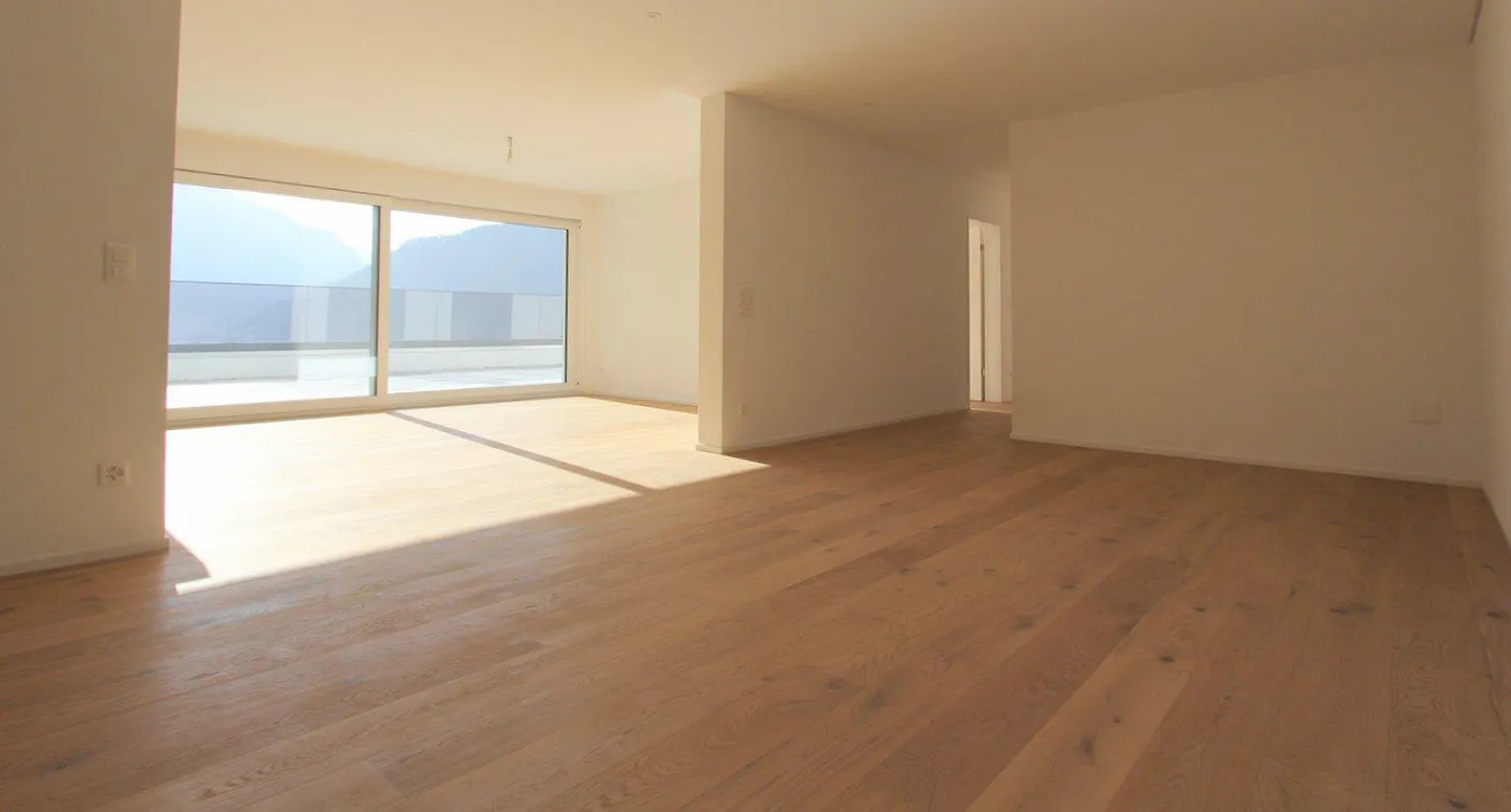 Extravagant Living - with panoramic view! - Photo 3 of 12